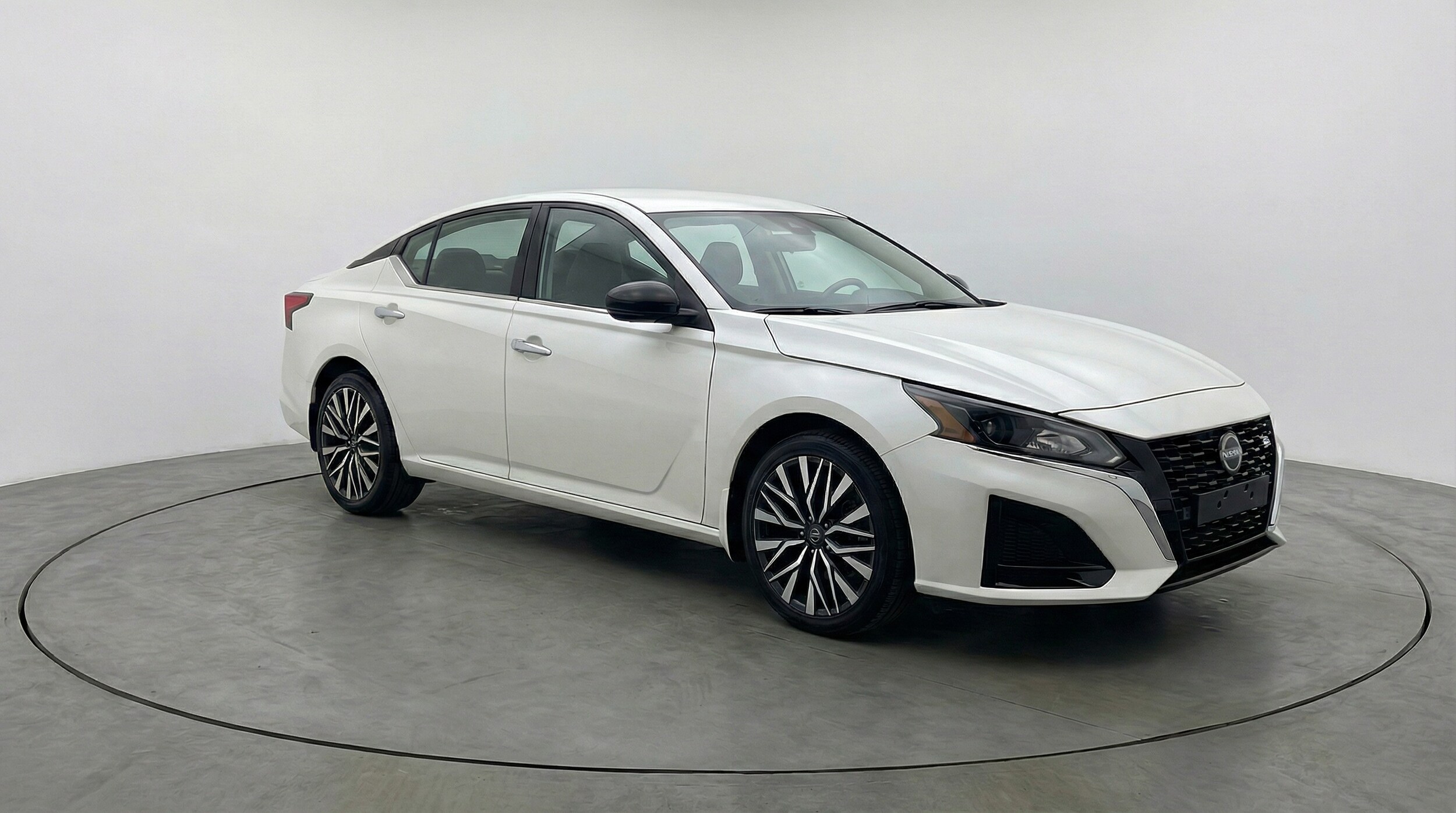 Thumbnail: 2025 Nissan Altima - 1