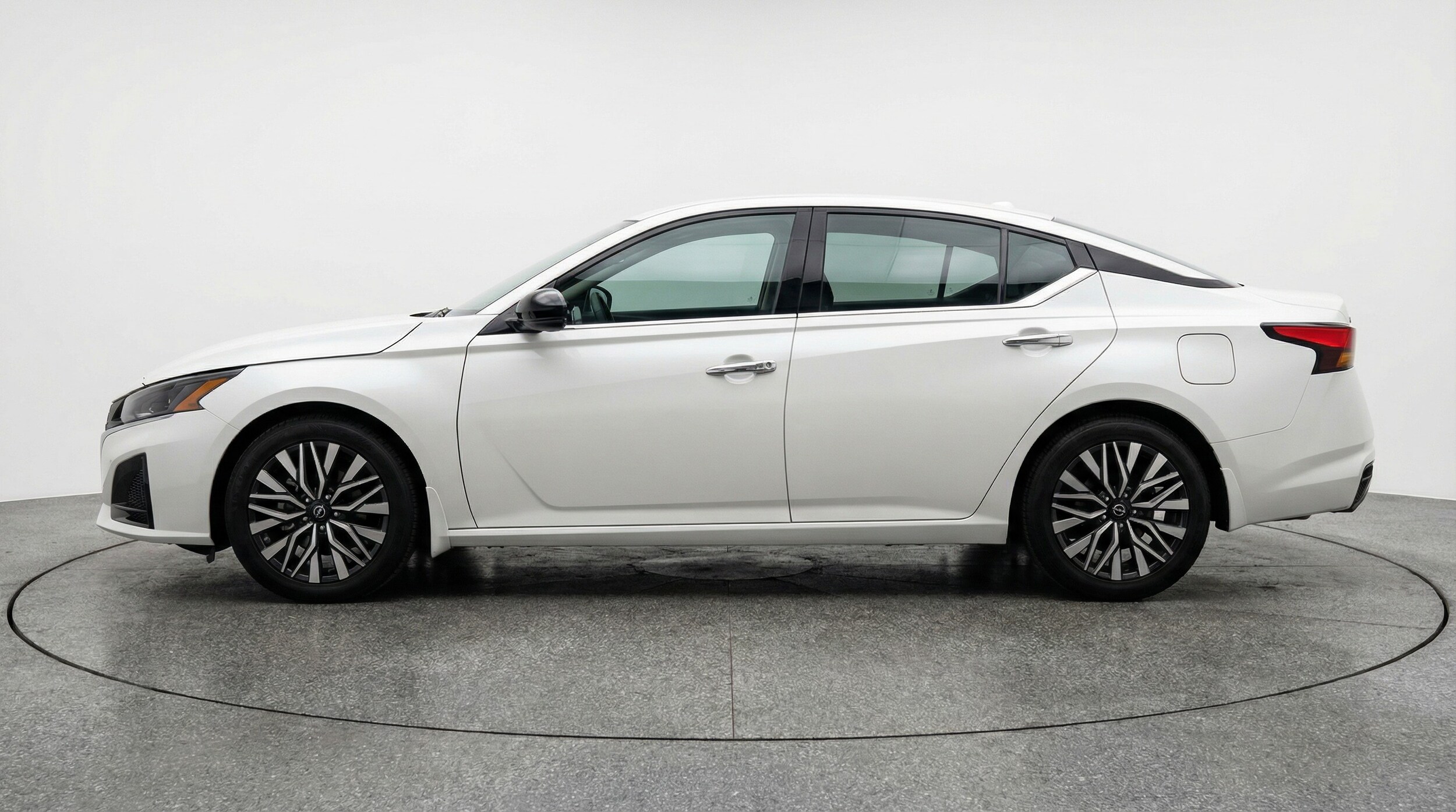 Thumbnail: 2025 Nissan Altima - 4