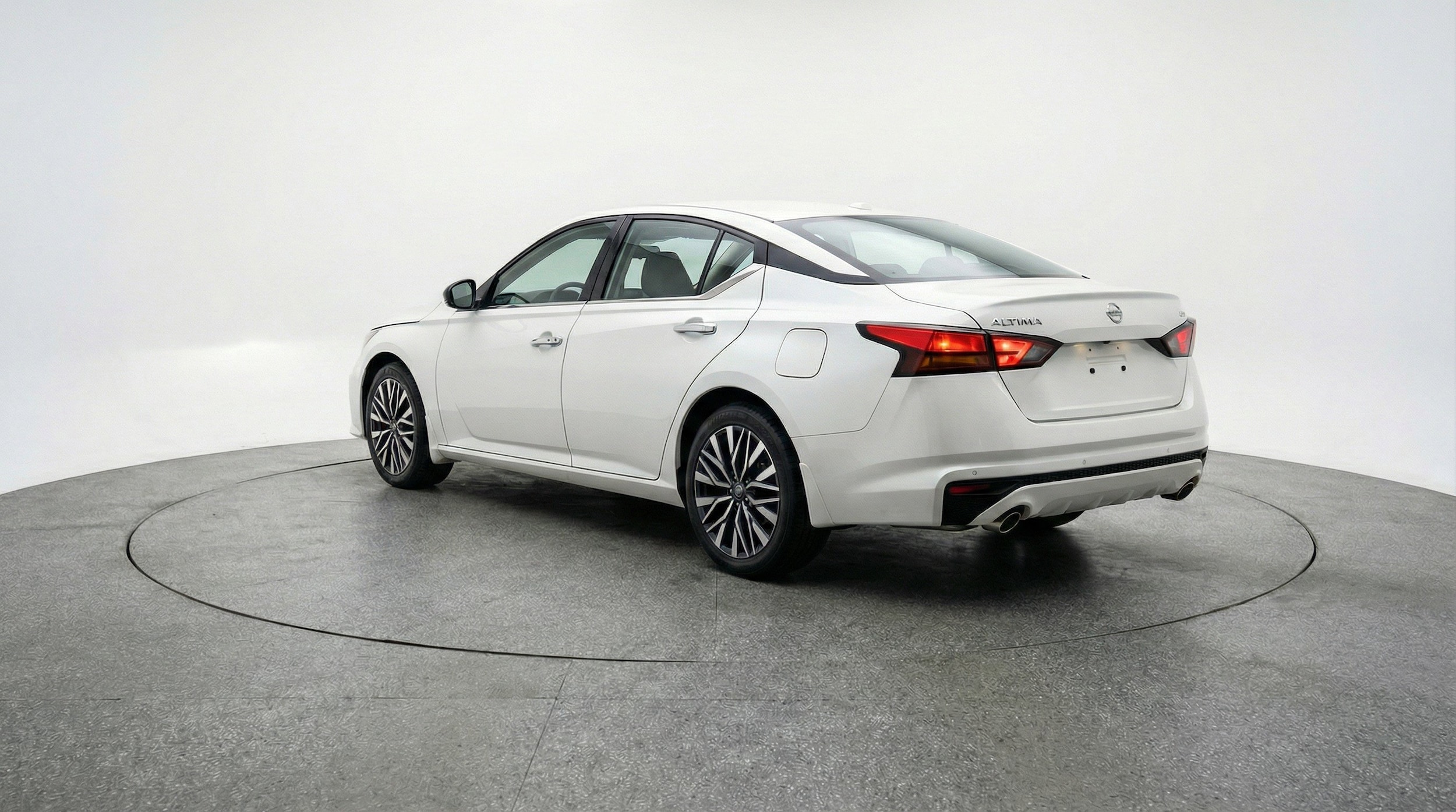 Thumbnail: 2025 Nissan Altima - 6