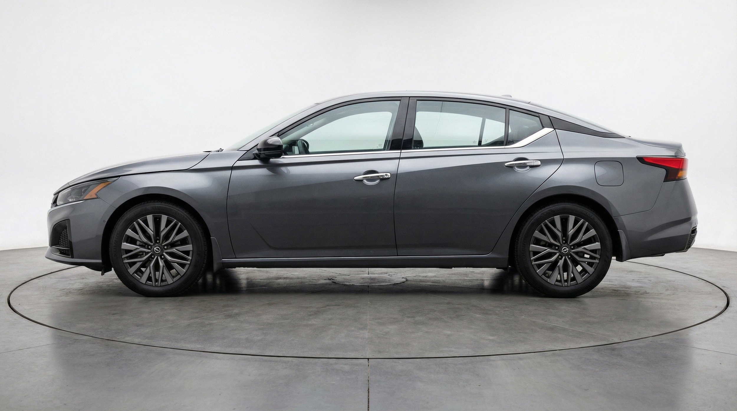 Thumbnail: 2025 Nissan Altima - 5