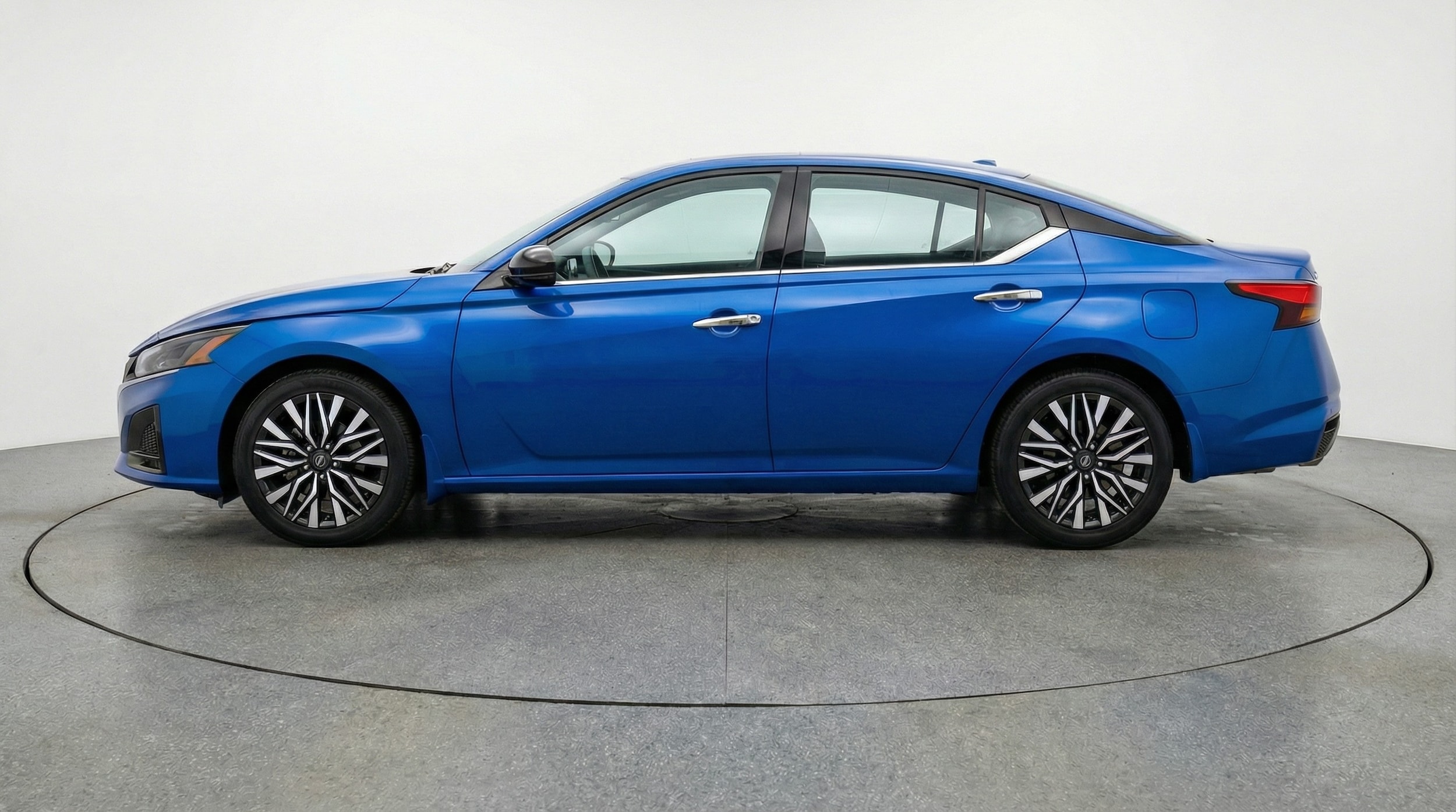 Thumbnail: 2025 Nissan Altima - 4