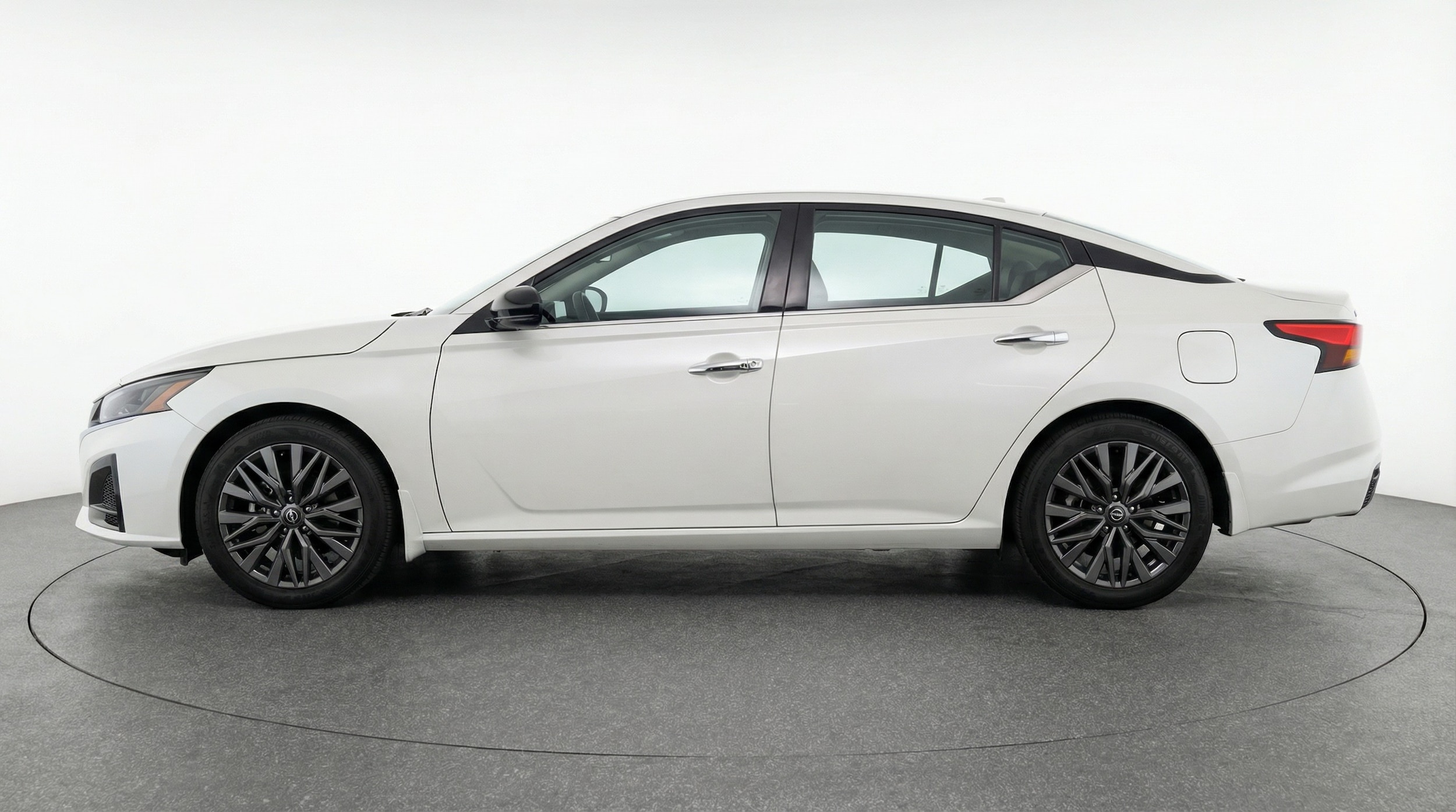 Thumbnail: 2025 Nissan Altima - 4