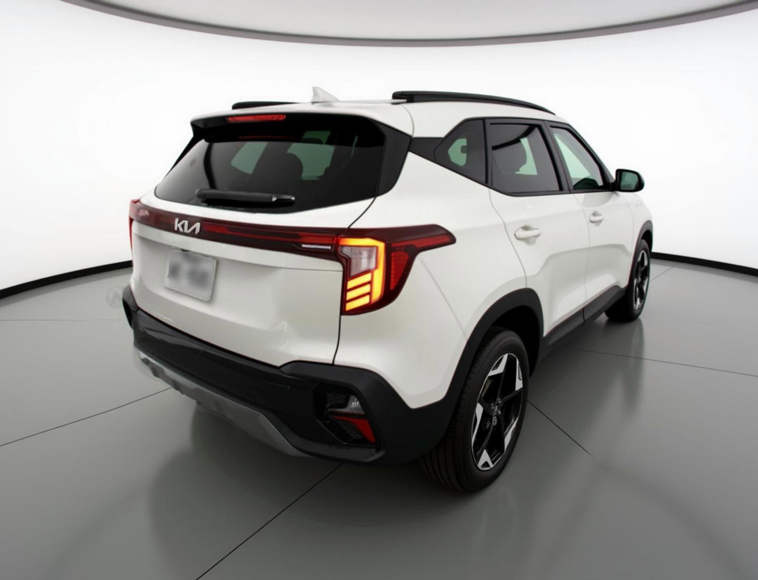 Thumbnail: 2025 Kia Seltos - 9