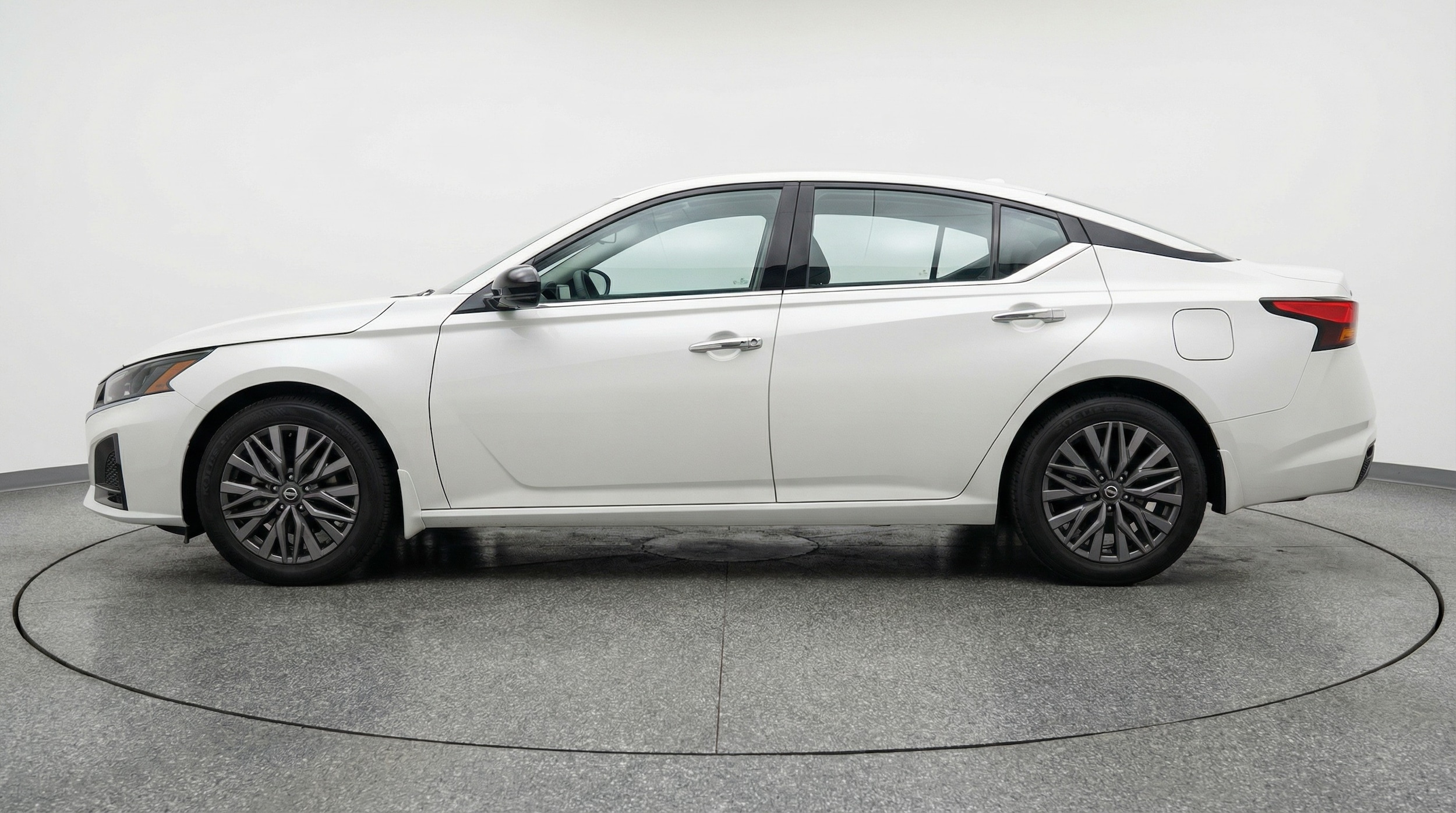 Thumbnail: 2025 Nissan Altima - 4