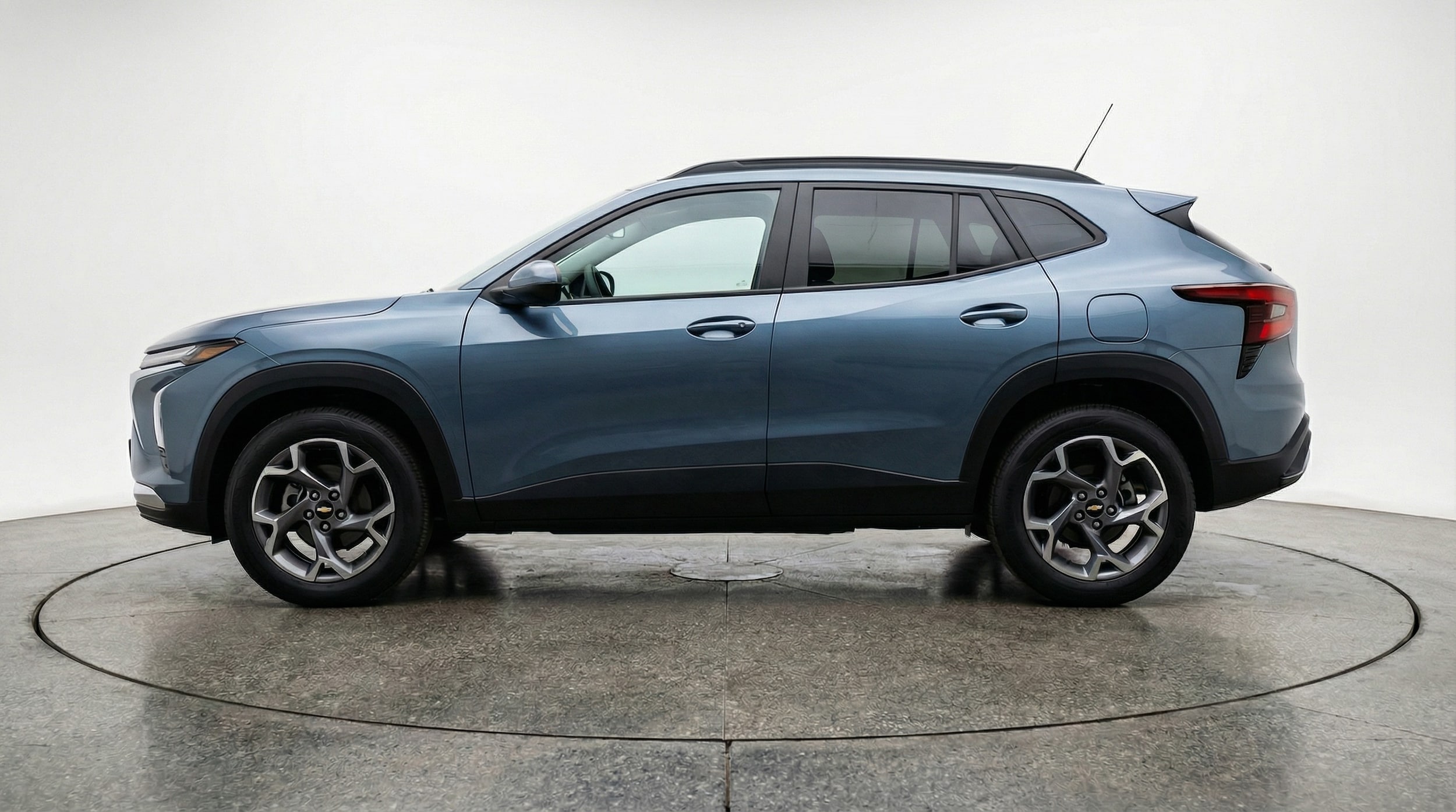 Thumbnail: 2025 Chevrolet Trax - 4