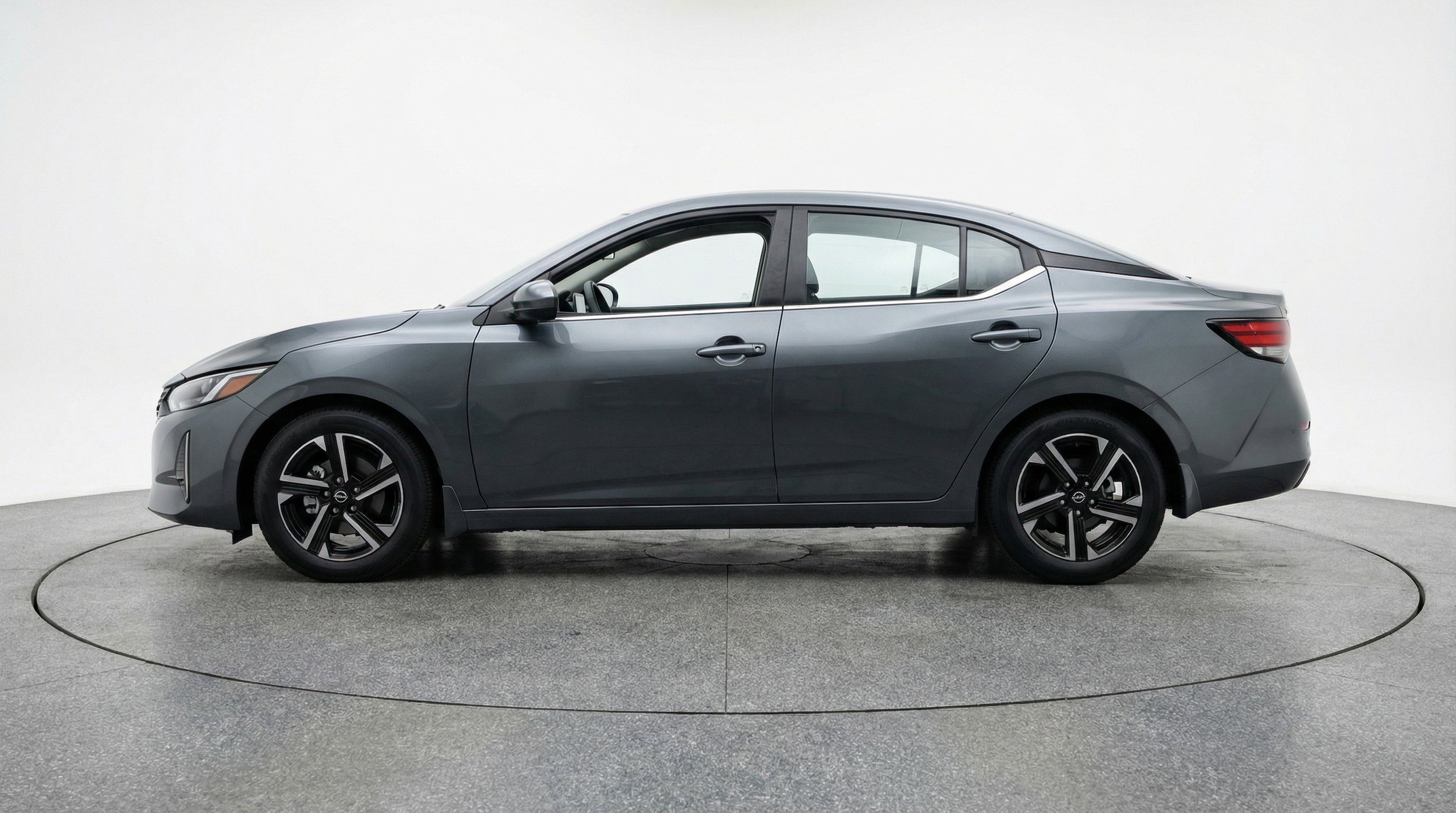 Thumbnail: 2025 Nissan Sentra - 5