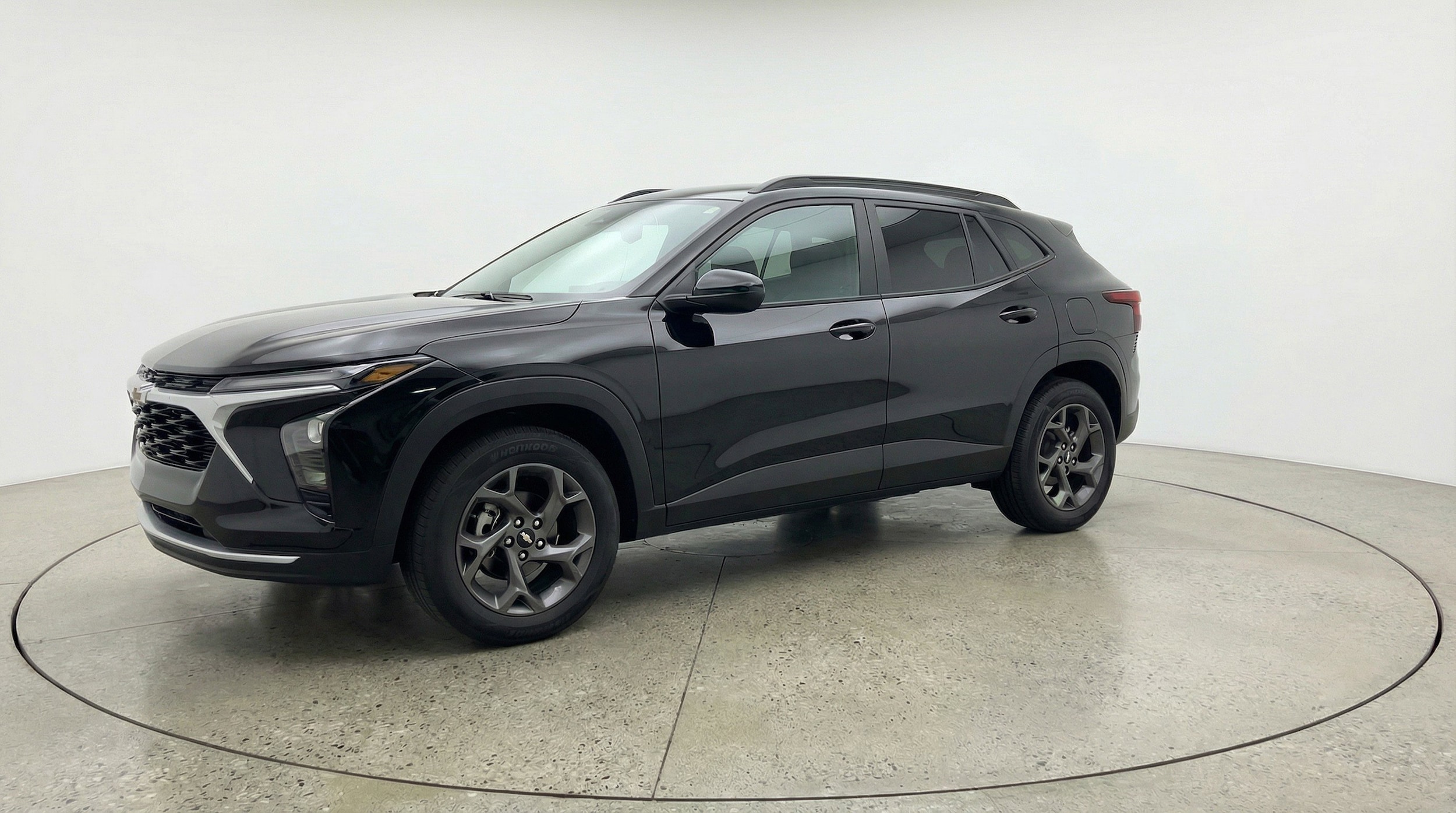 Thumbnail: 2025 Chevrolet Trax - 3