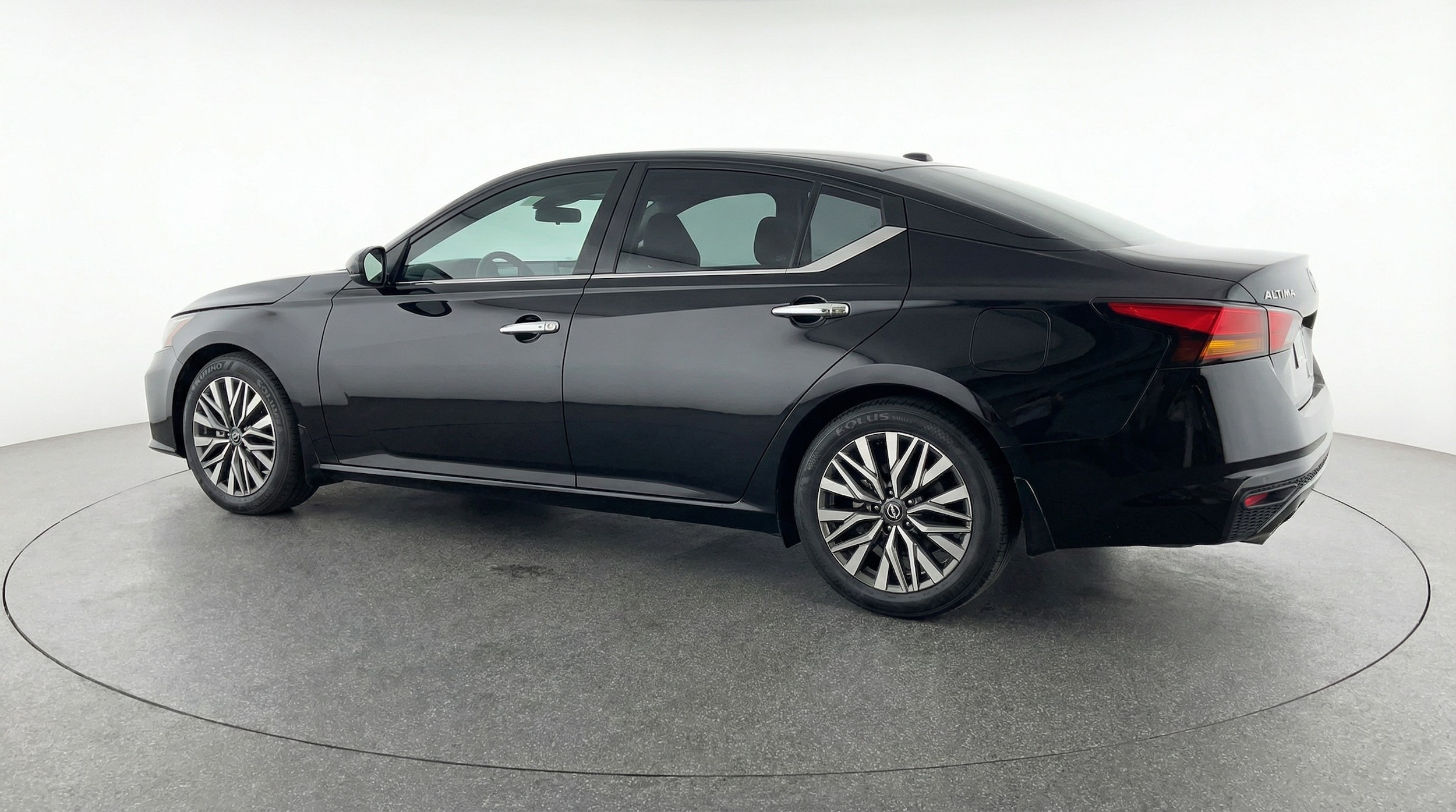 Thumbnail: 2025 Nissan Altima - 5