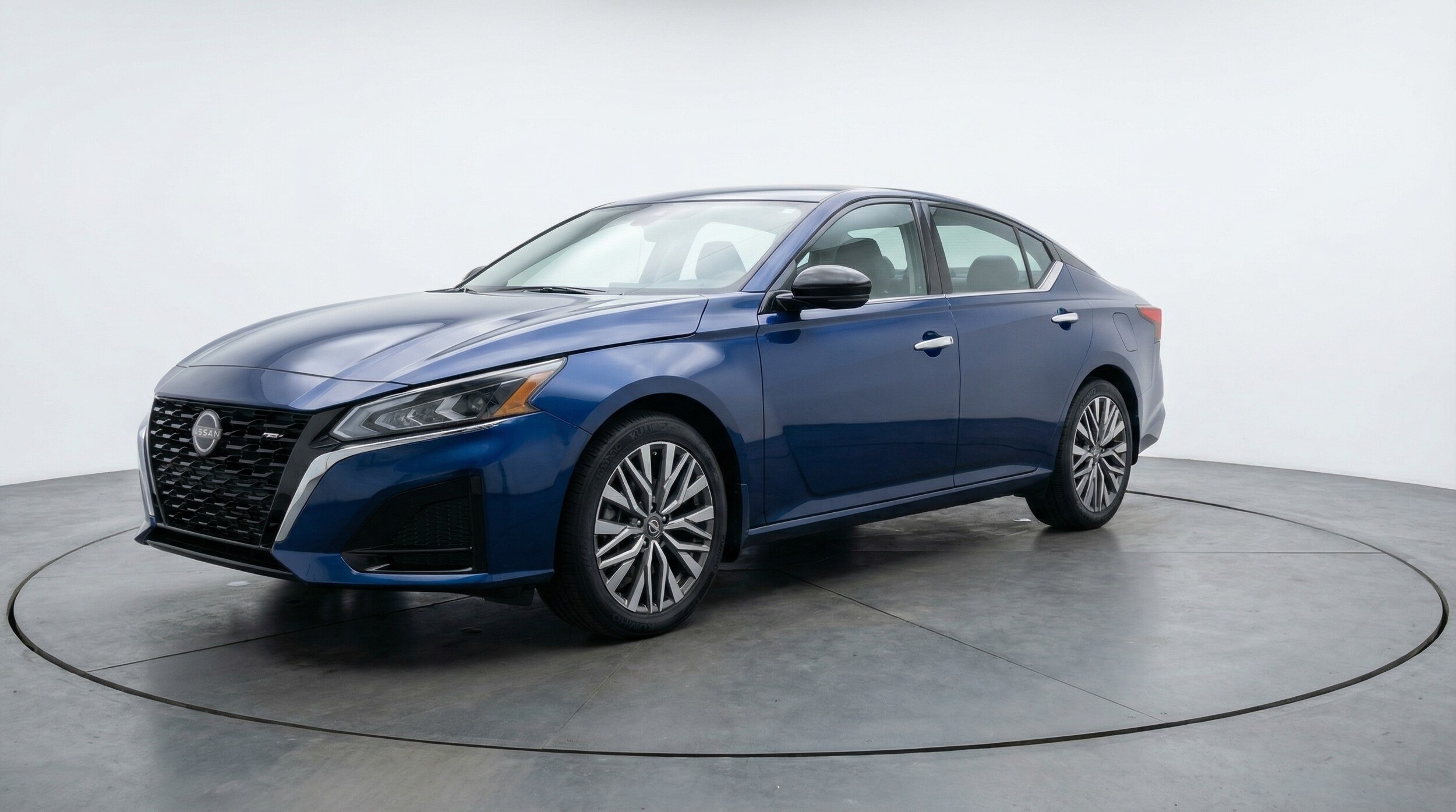 Thumbnail: 2025 Nissan Altima - 3