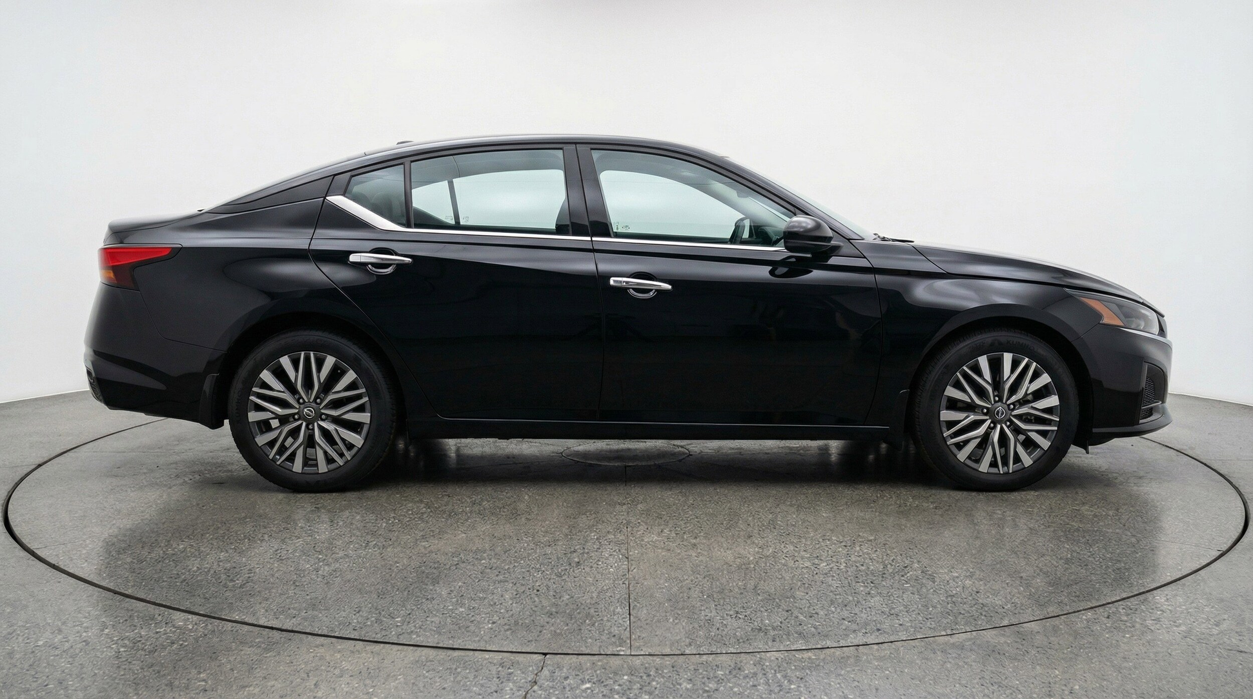 Thumbnail: 2025 Nissan Altima - 11