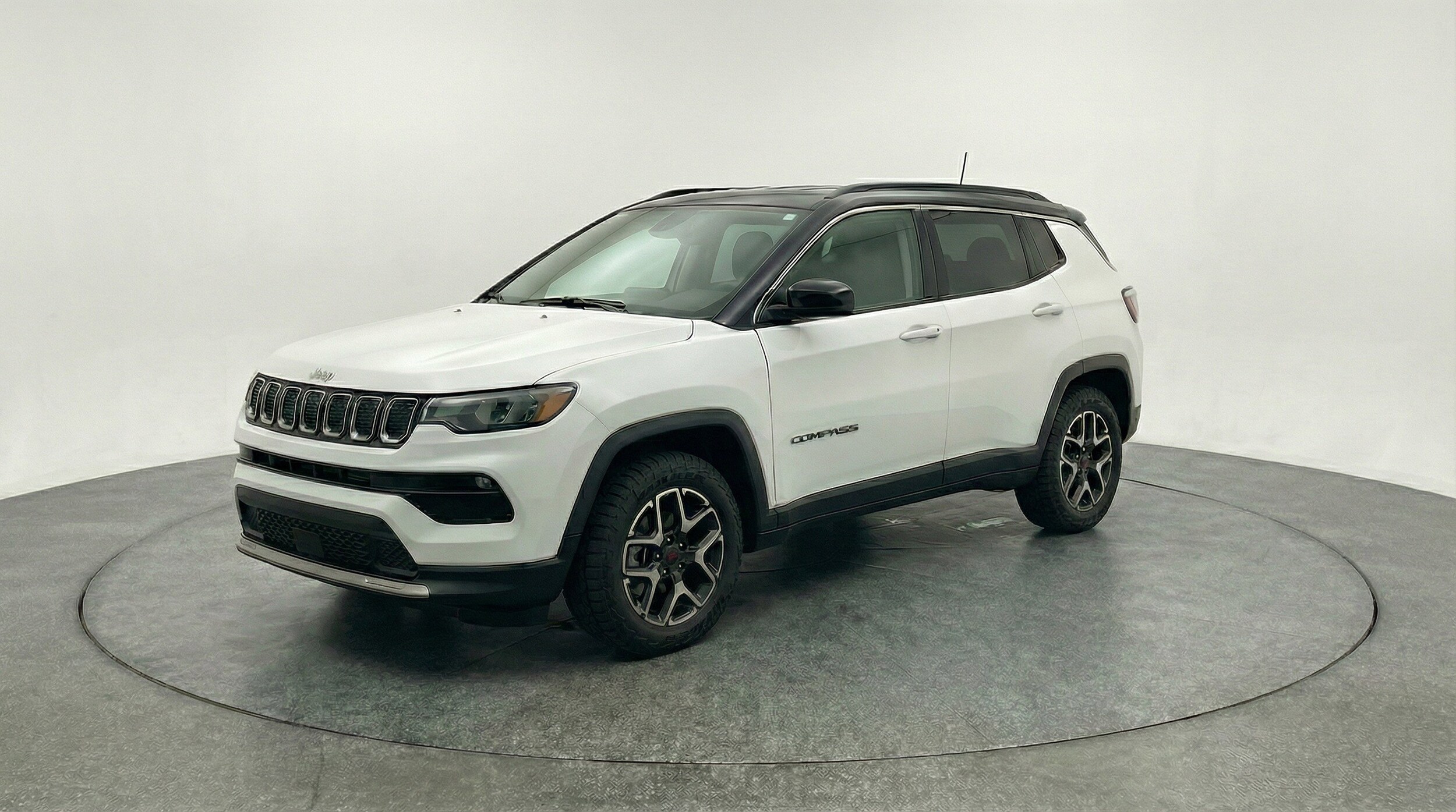 Thumbnail: 2025 Jeep Compass - 3