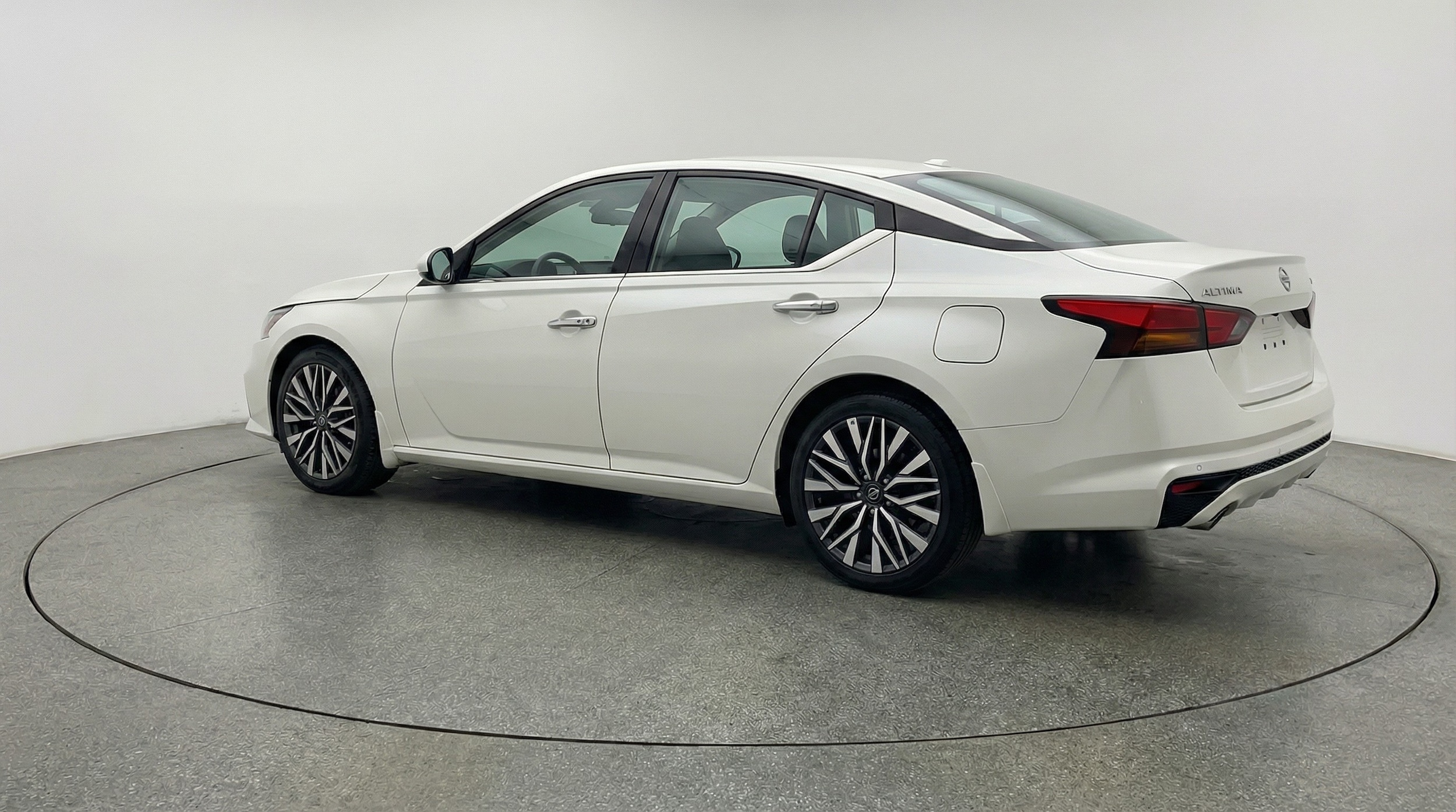 Thumbnail: 2025 Nissan Altima - 5