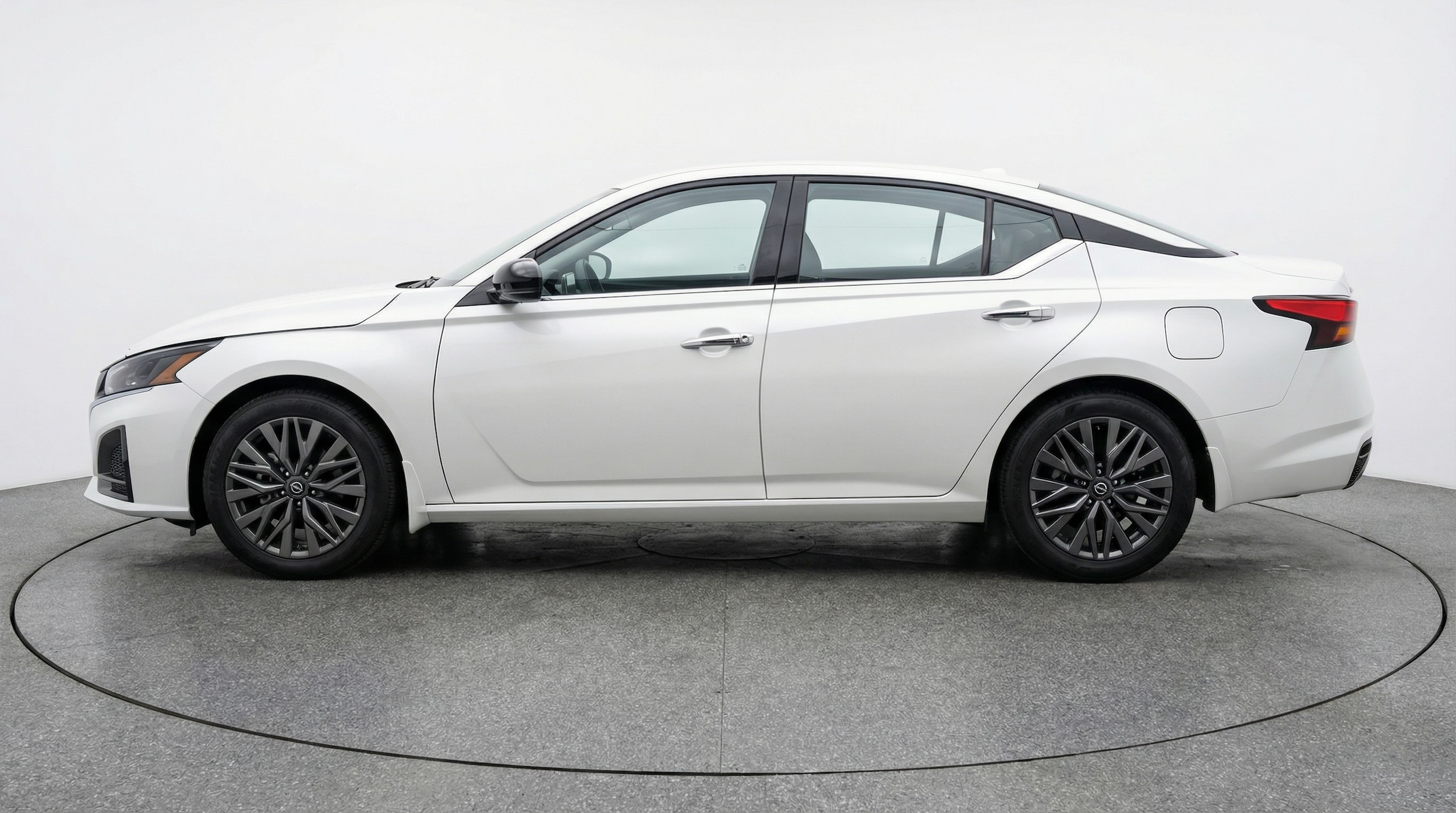 Thumbnail: 2025 Nissan Altima - 4