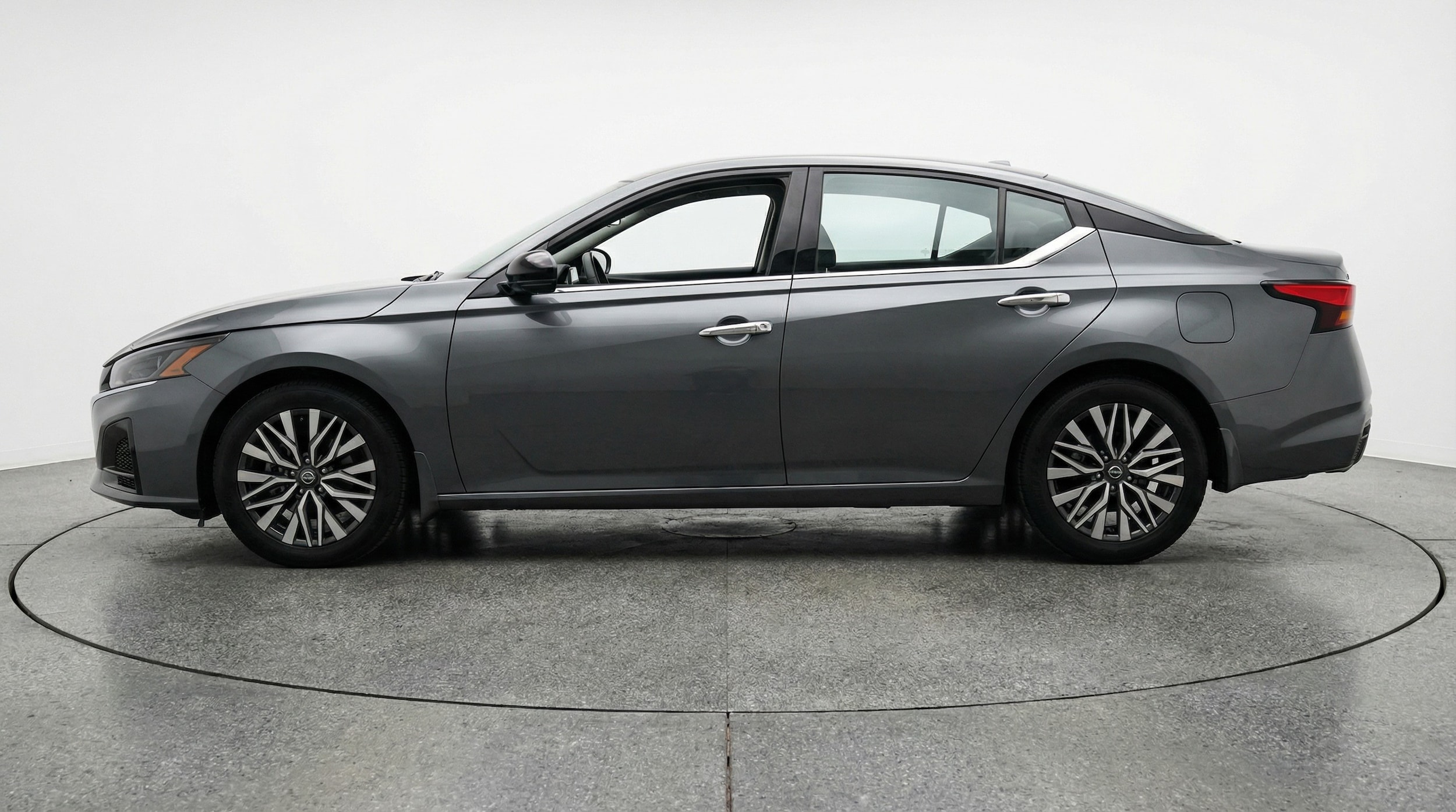 Thumbnail: 2025 Nissan Altima - 4