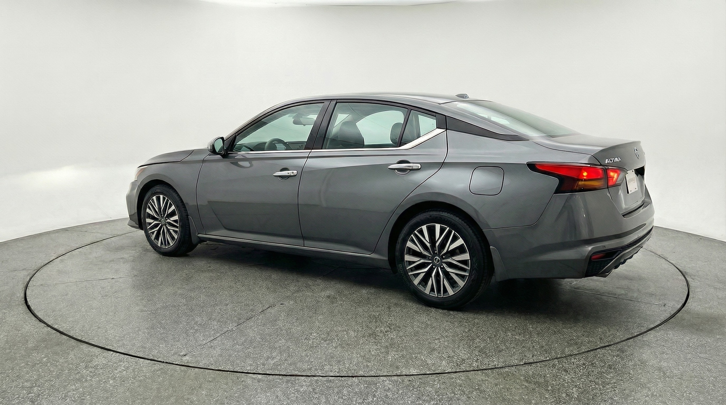 Thumbnail: 2025 Nissan Altima - 5