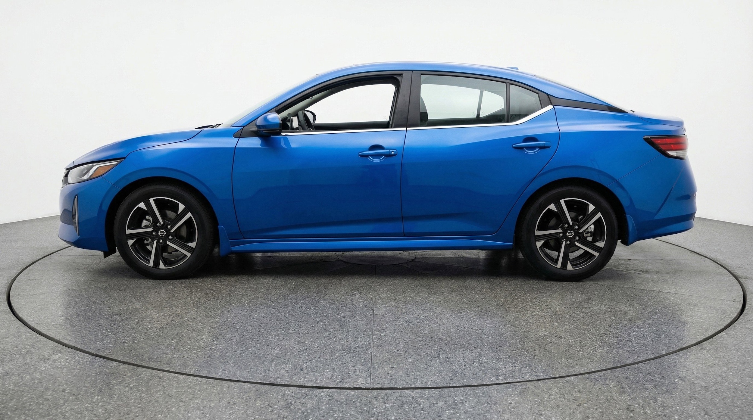 Thumbnail: 2025 Nissan Sentra - 5