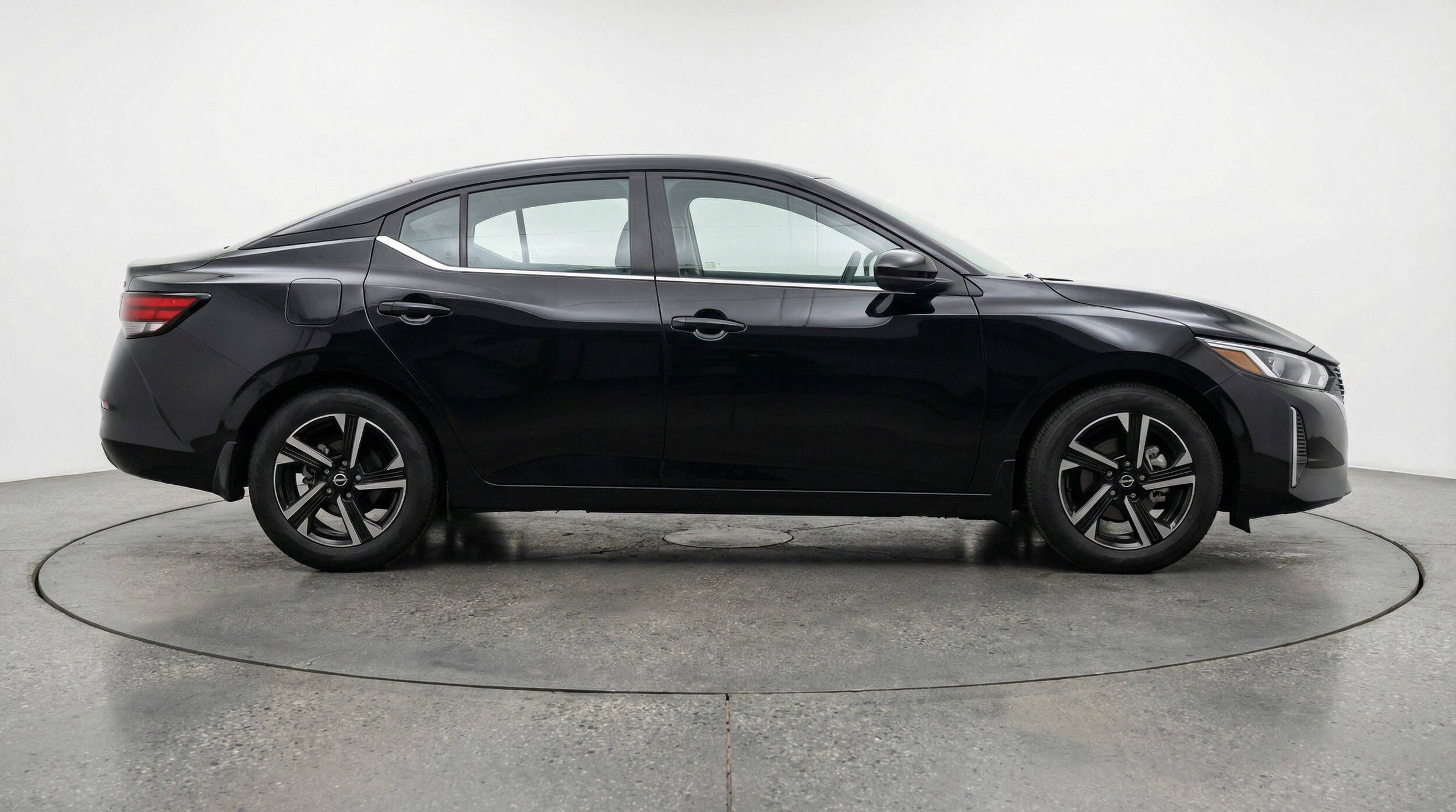 Thumbnail: 2025 Nissan Sentra - 11