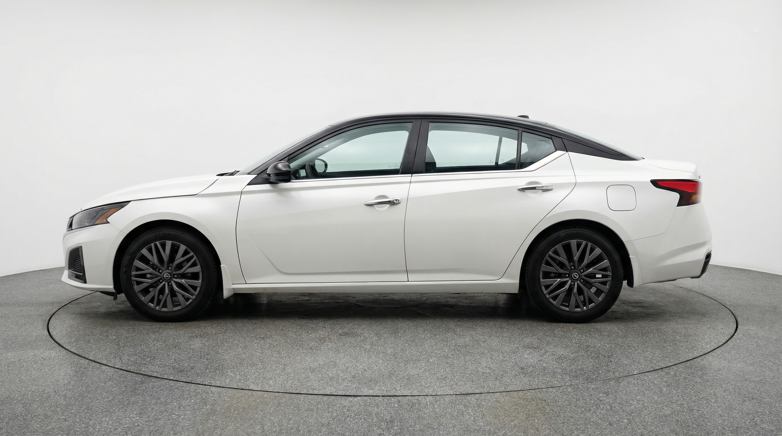 Thumbnail: 2025 Nissan Altima - 4