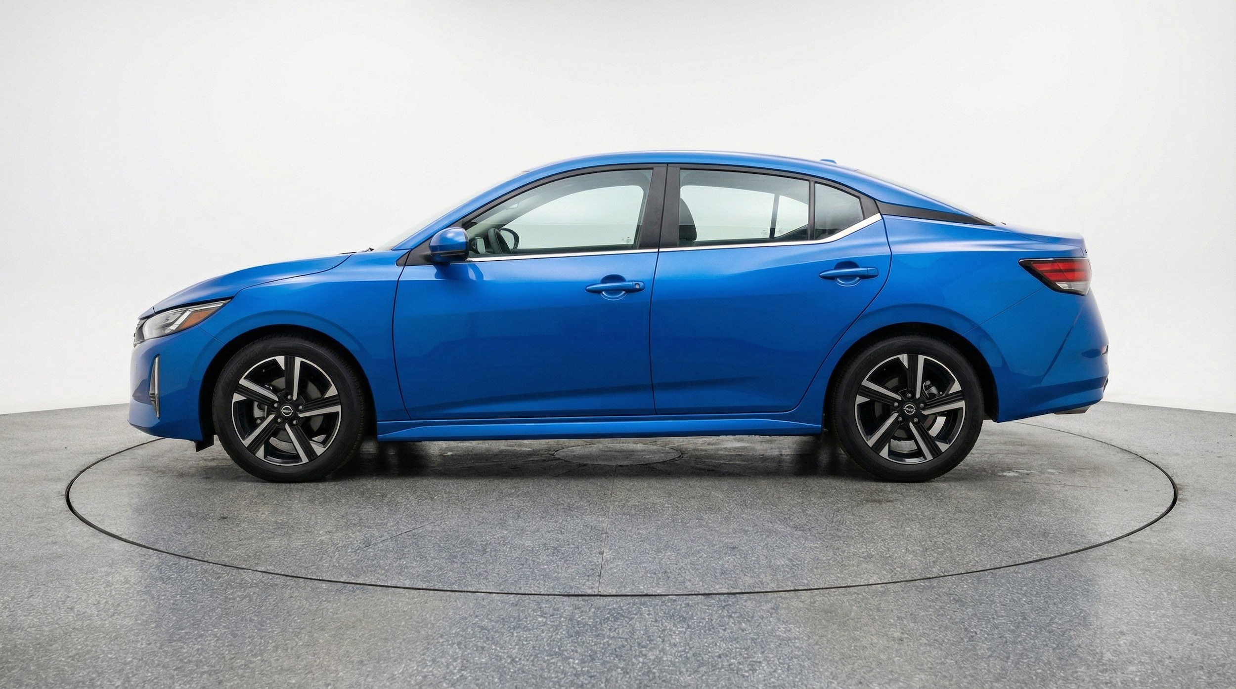 Thumbnail: 2025 Nissan Sentra - 5