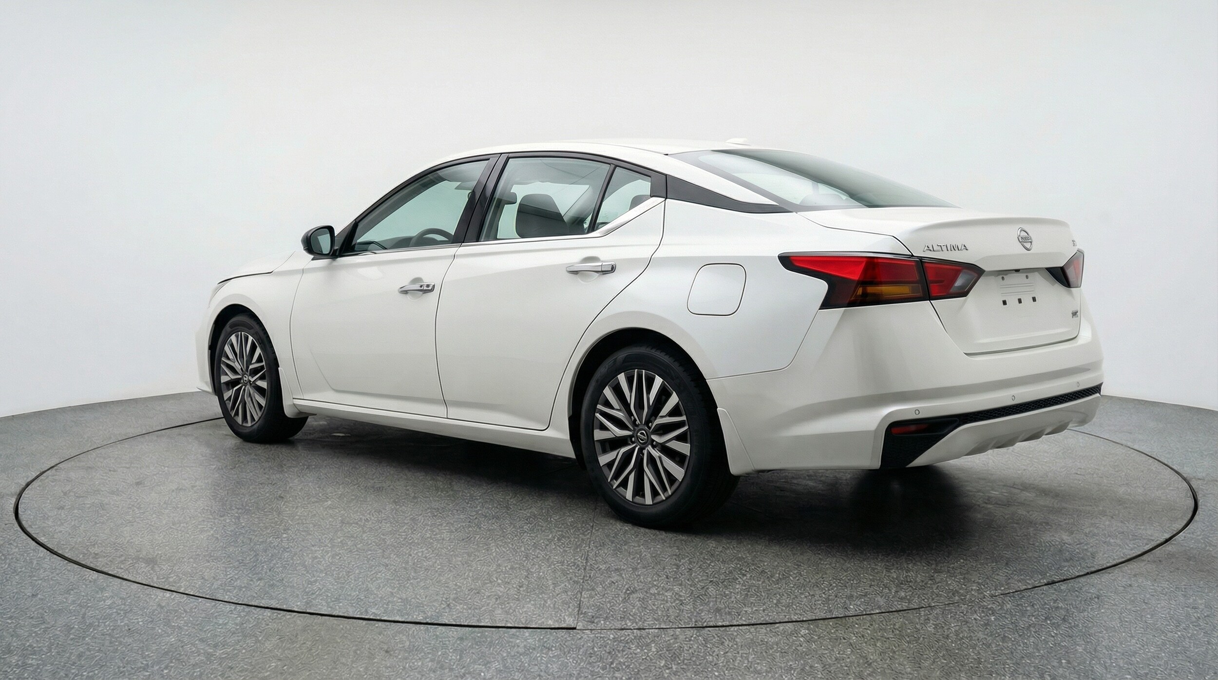 Thumbnail: 2025 Nissan Altima - 5