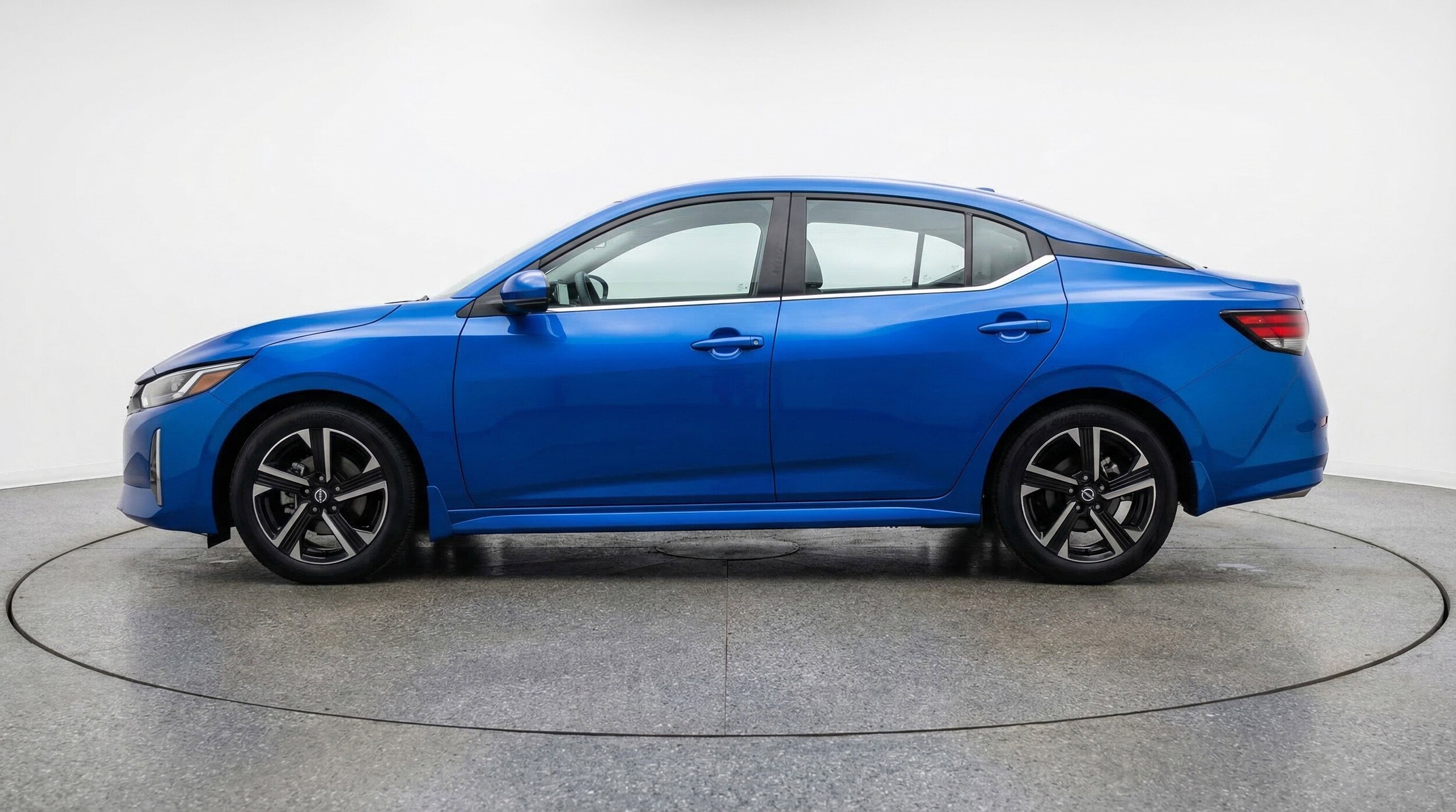 Thumbnail: 2025 Nissan Sentra - 5
