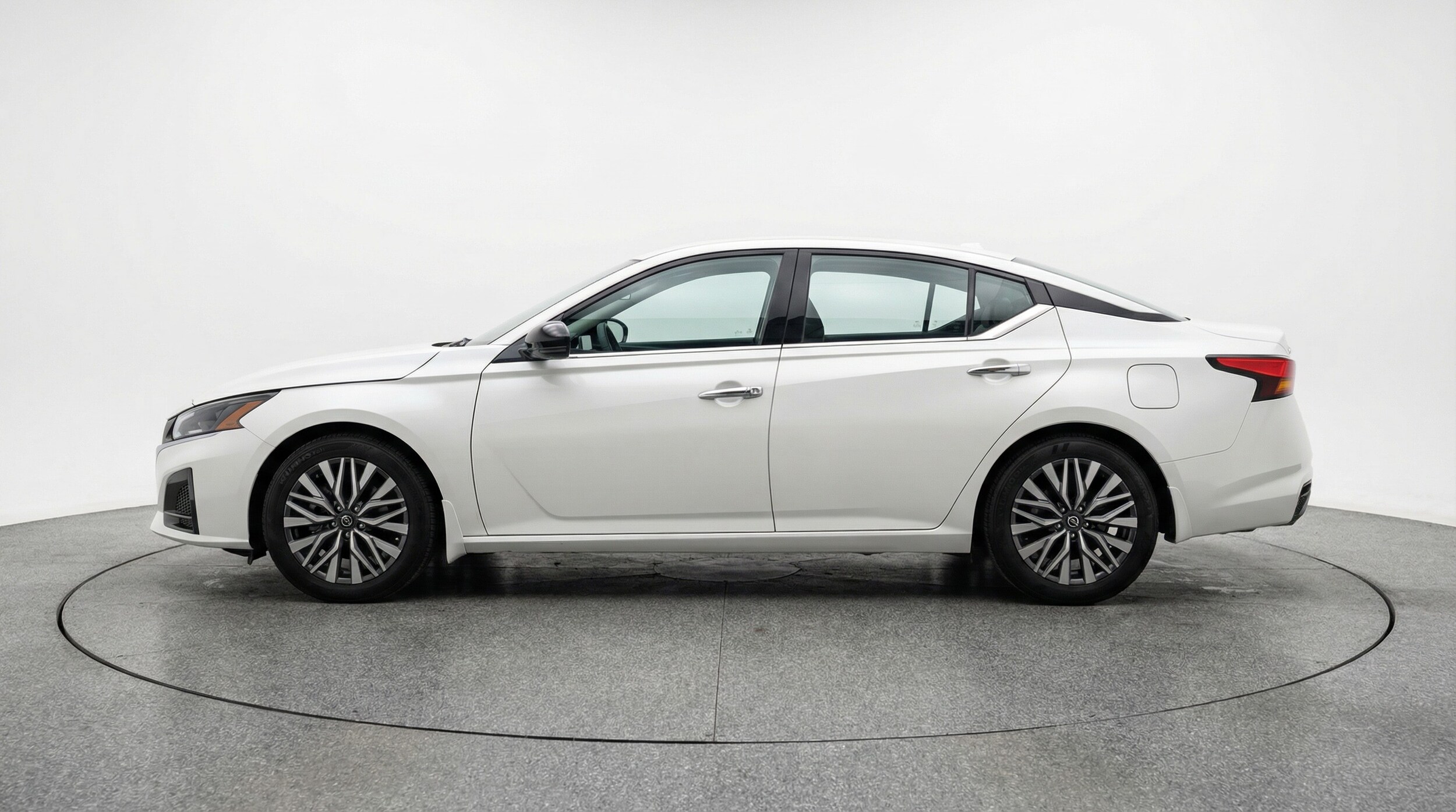 Thumbnail: 2025 Nissan Altima - 4