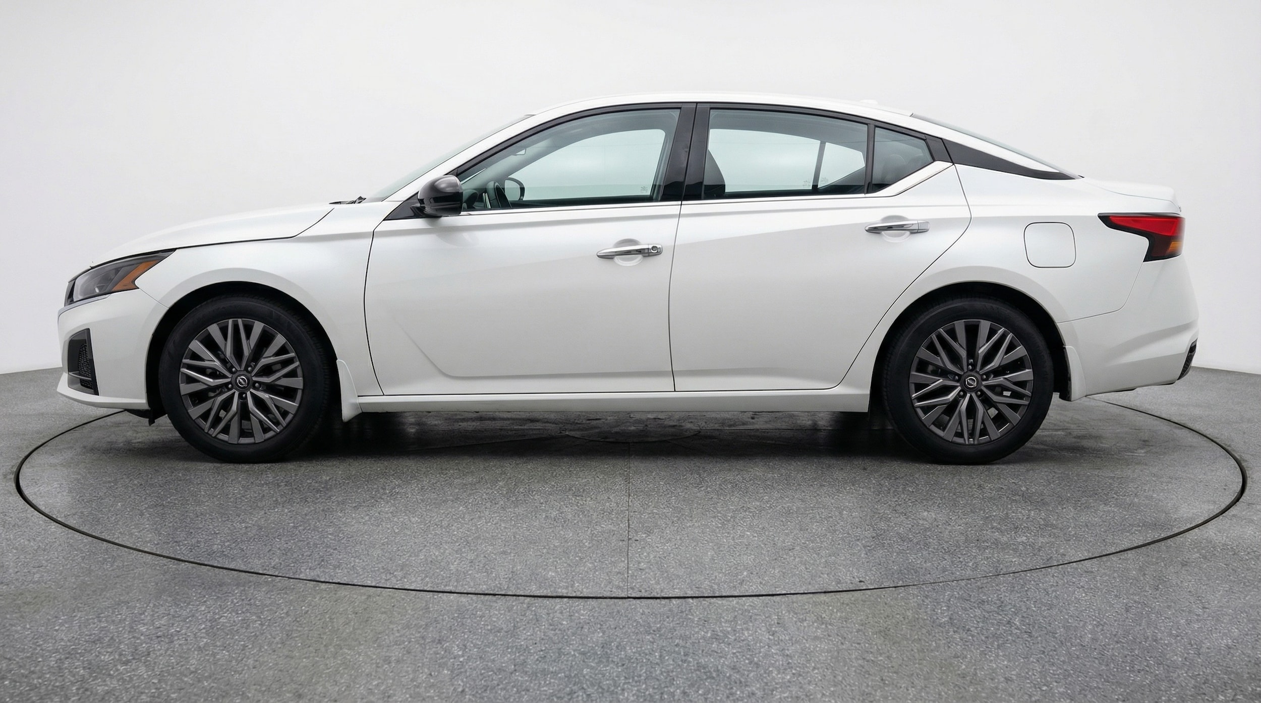 Thumbnail: 2025 Nissan Altima - 4