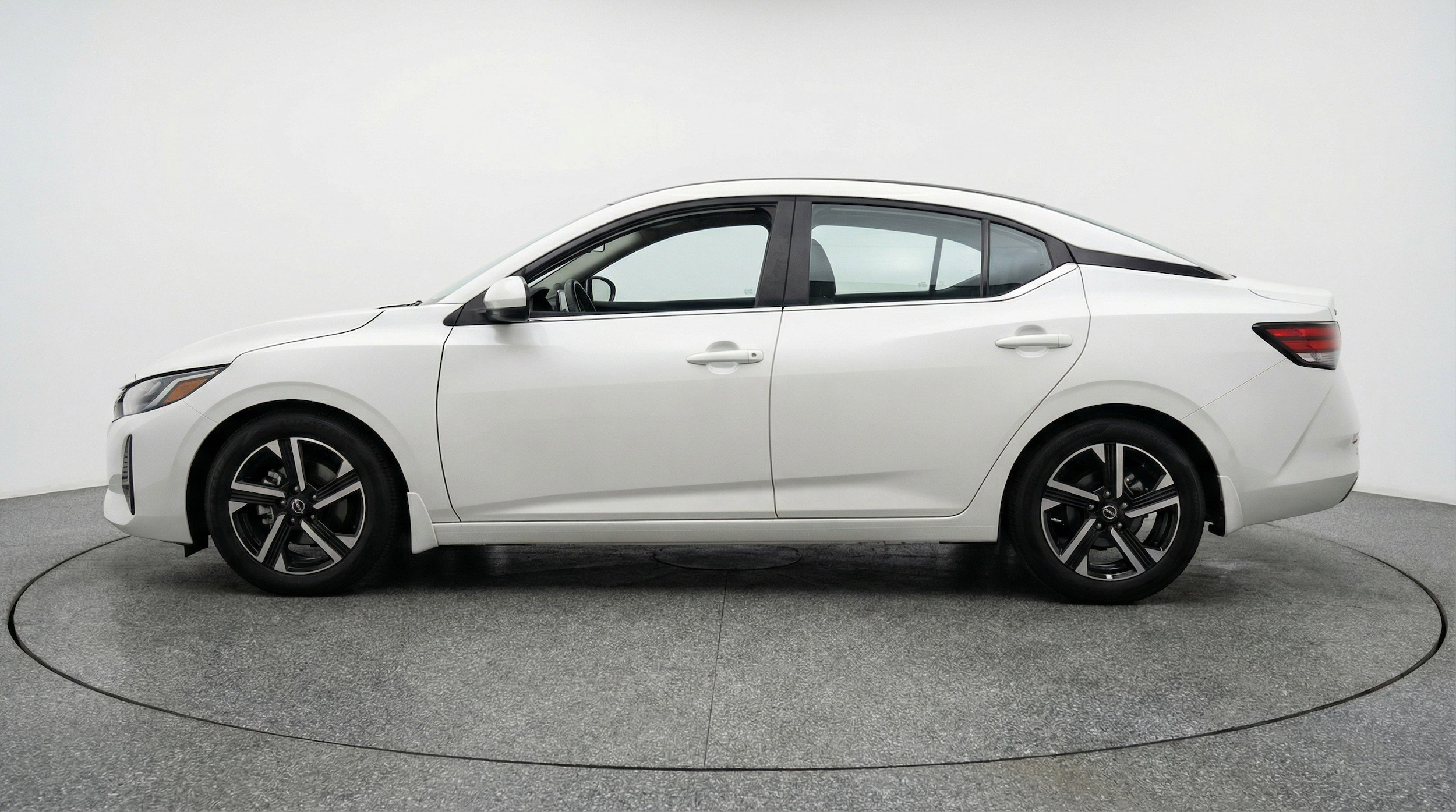 Thumbnail: 2025 Nissan Sentra - 5