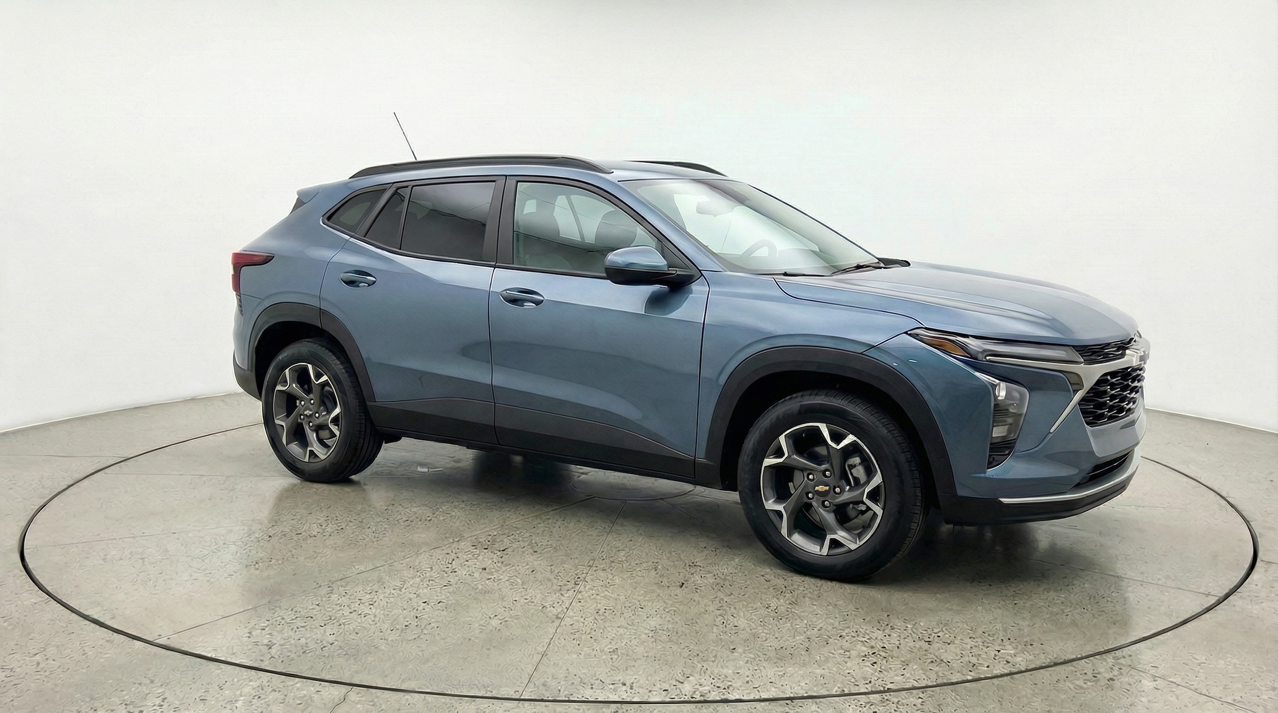 Thumbnail: 2025 Chevrolet Trax - 1