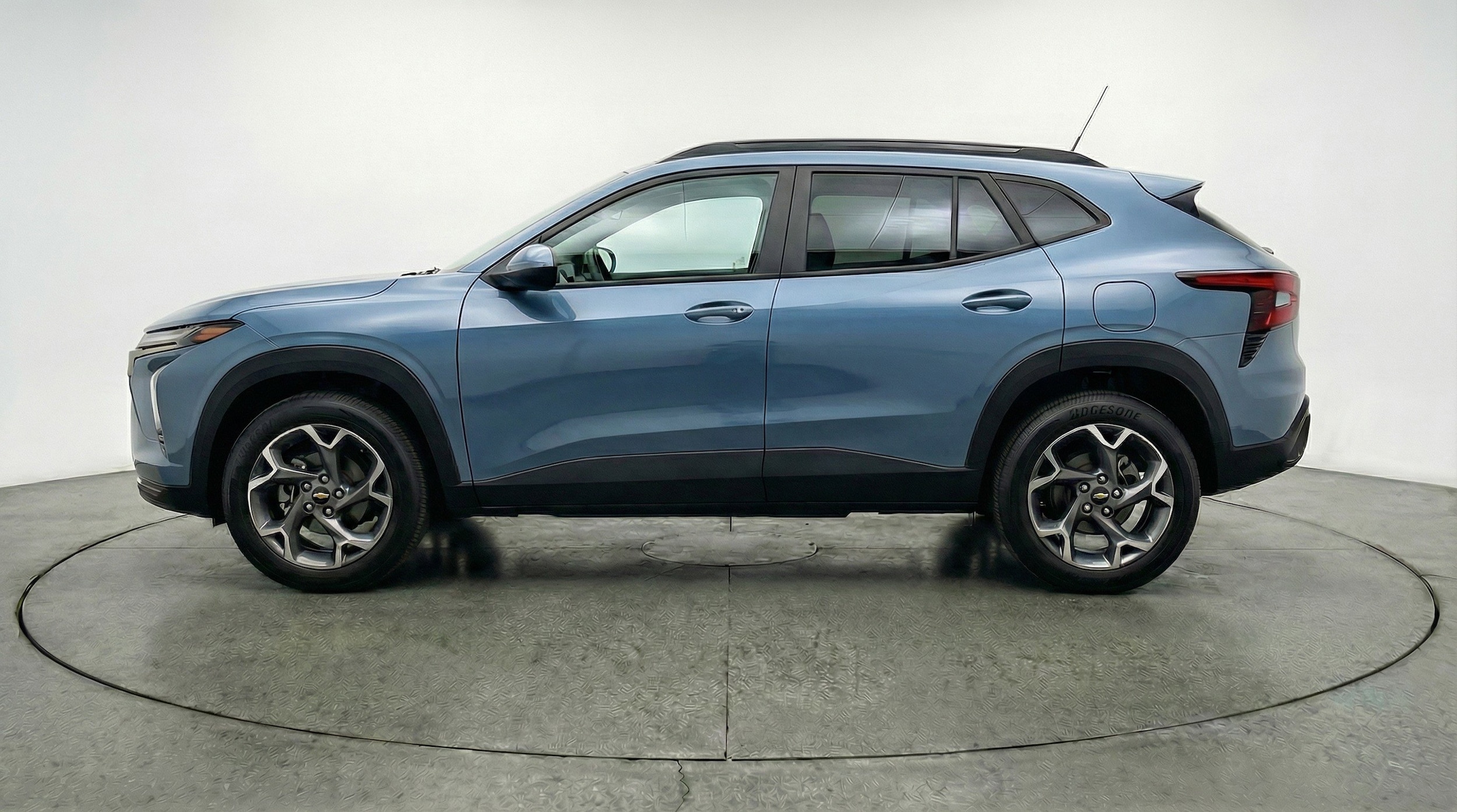 Thumbnail: 2025 Chevrolet Trax - 5