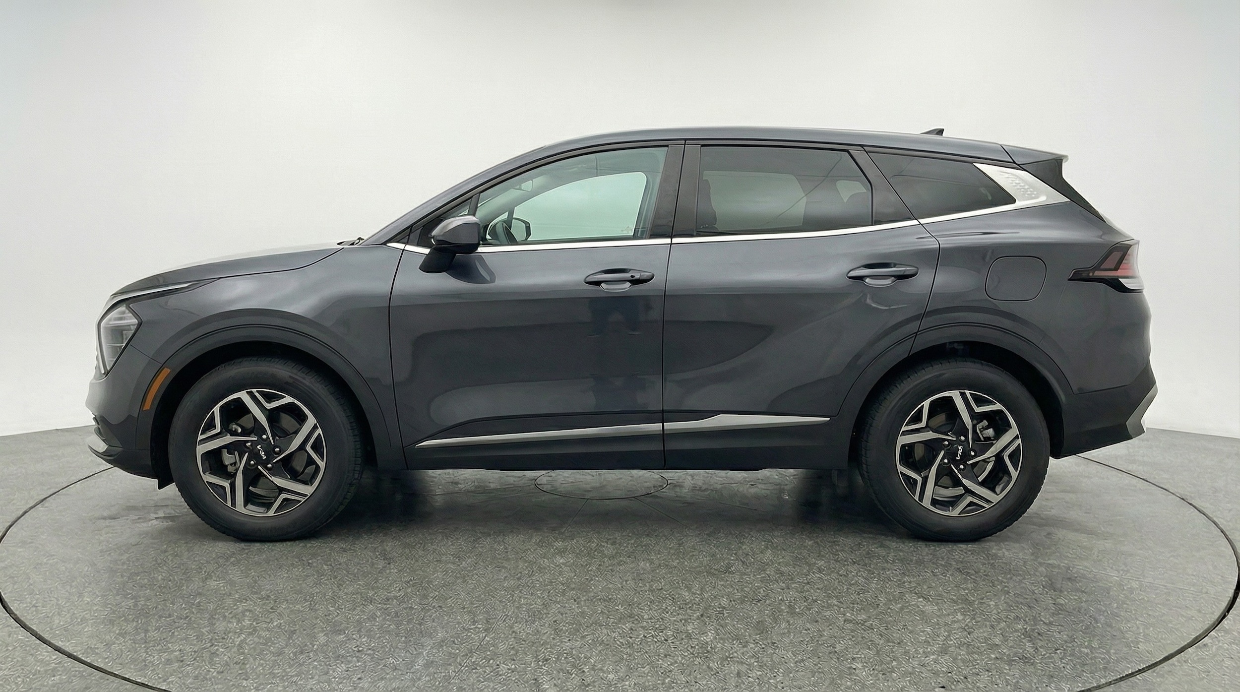 Thumbnail: 2025 Kia Sportage - 4