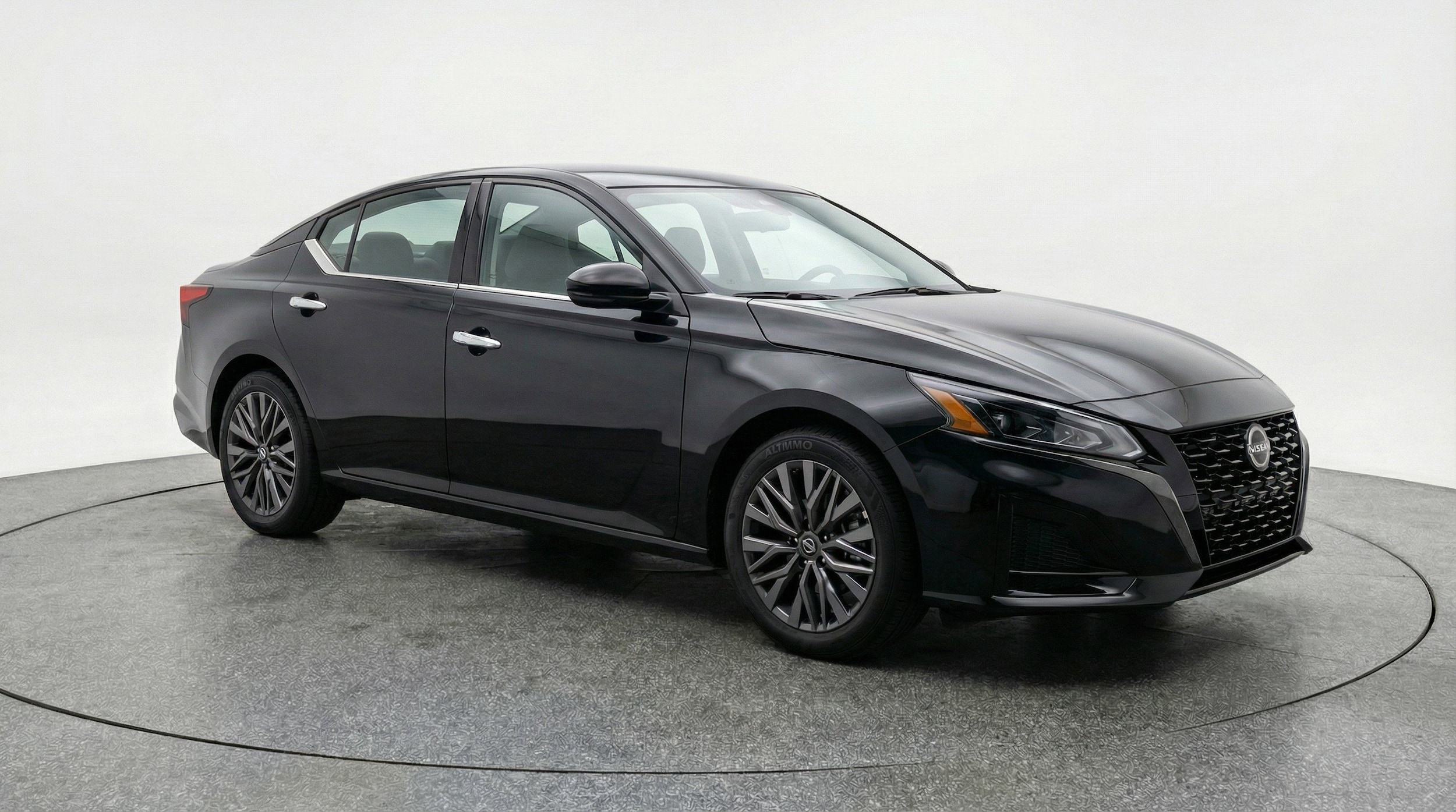 Thumbnail: 2025 Nissan Altima - 3