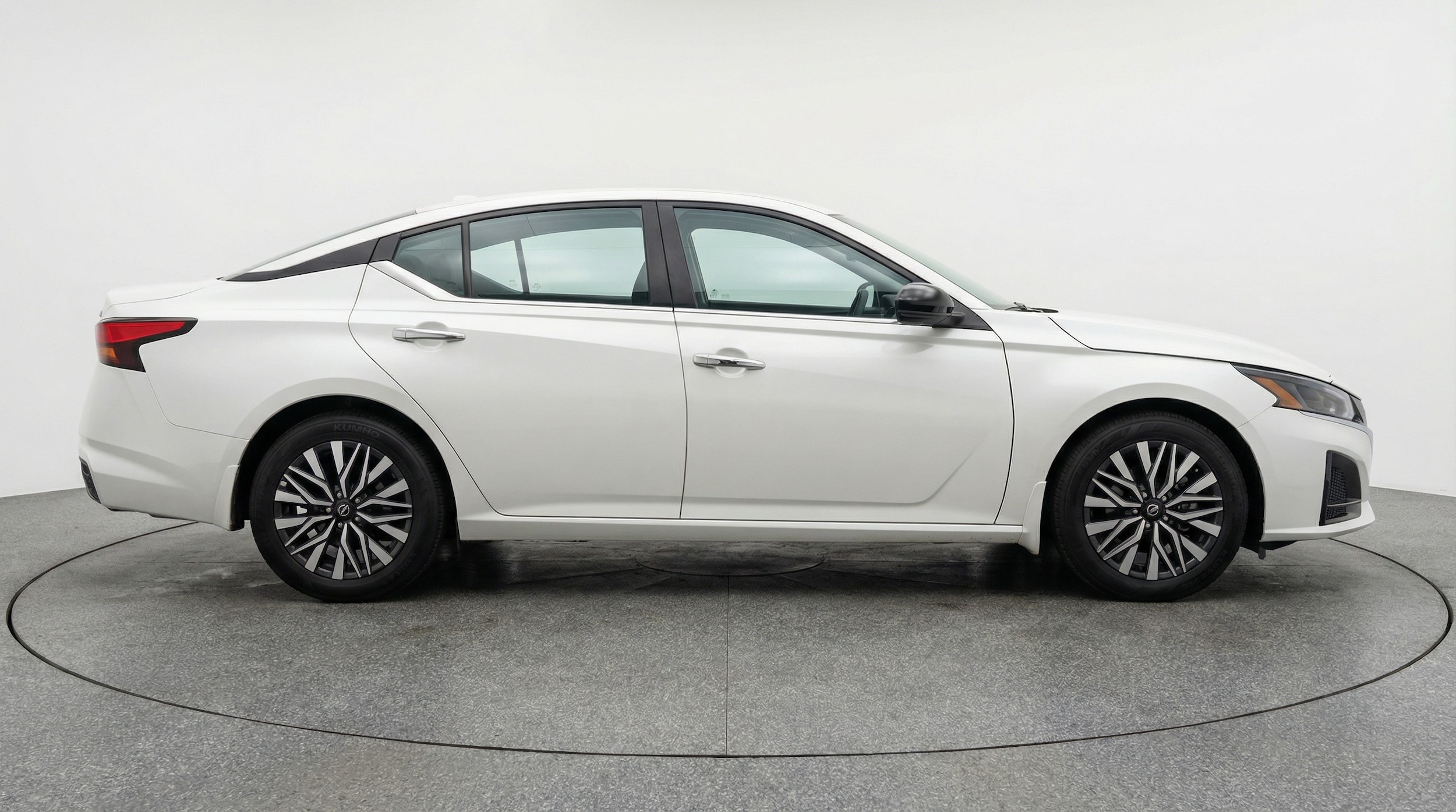 Thumbnail: 2025 Nissan Altima - 8