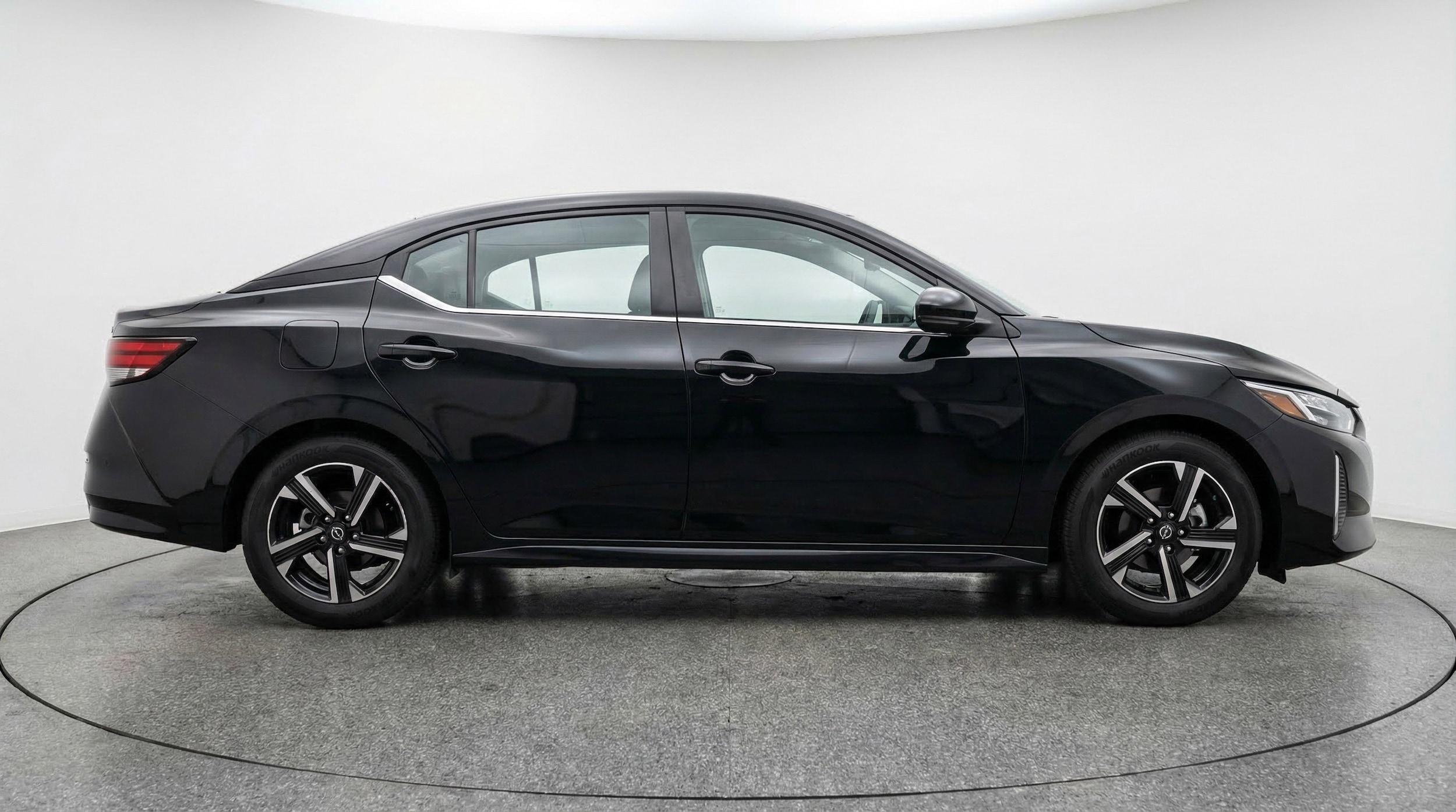 Thumbnail: 2025 Nissan Sentra - 11