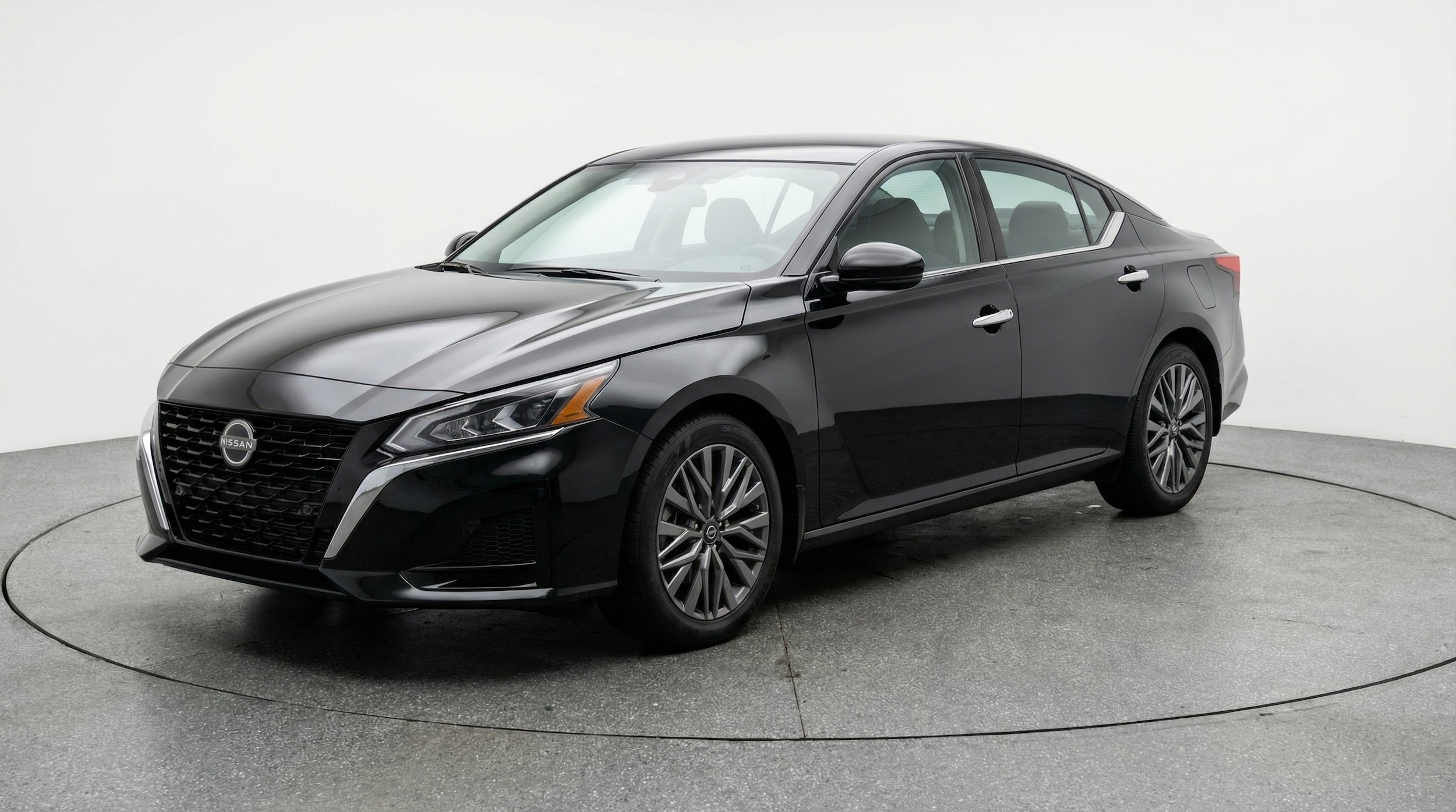 Thumbnail: 2025 Nissan Altima - 3