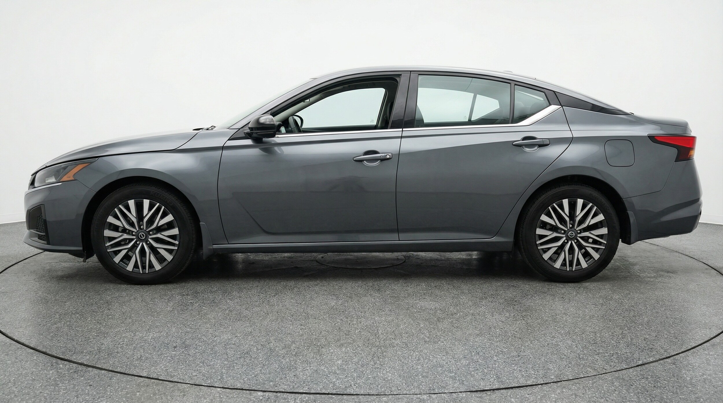 Thumbnail: 2025 Nissan Altima - 4