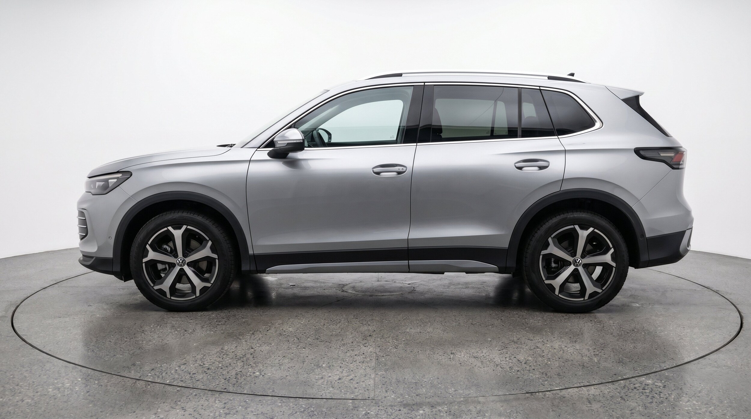 Thumbnail: 2026 Volkswagen Tiguan - 5