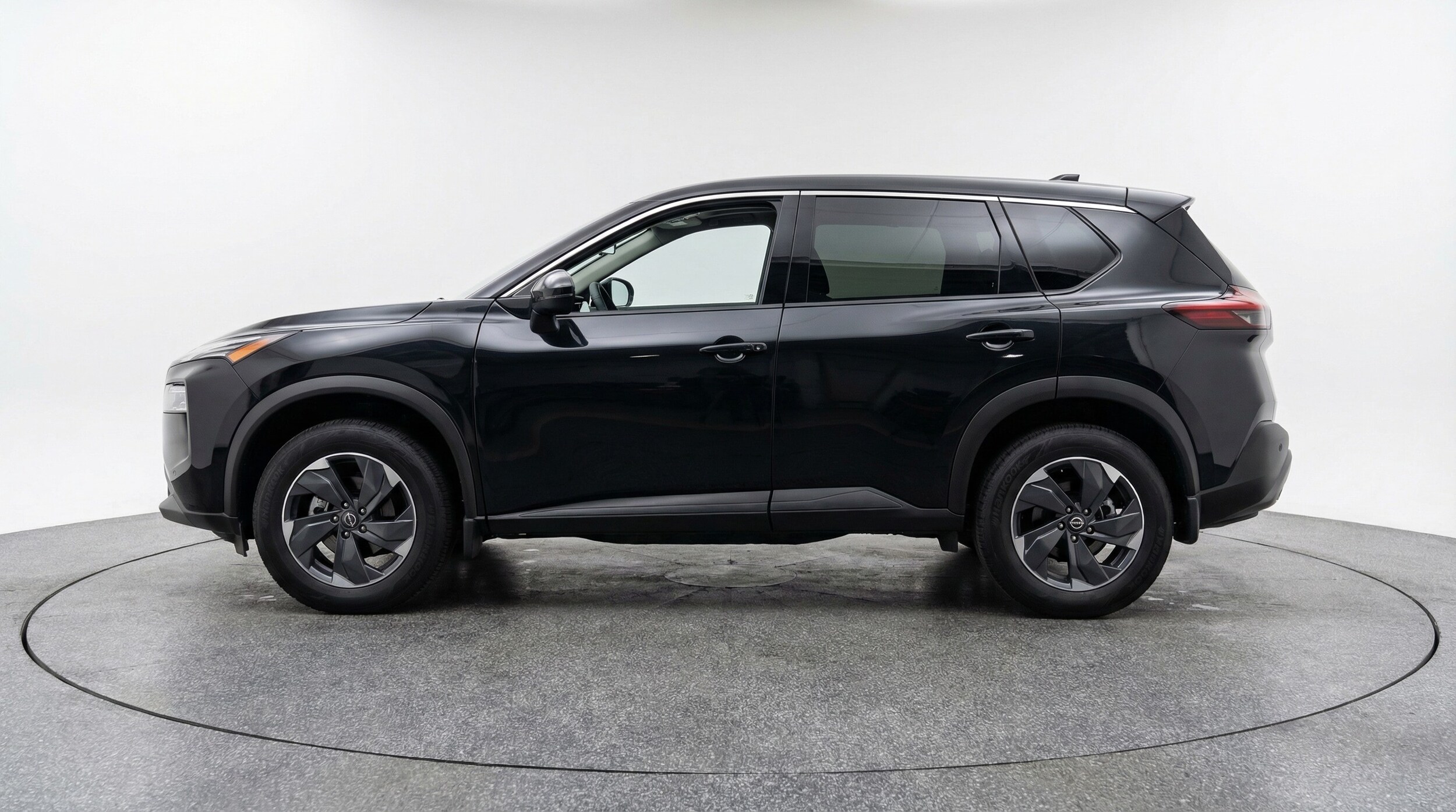 Thumbnail: 2025 Nissan Rogue - 4