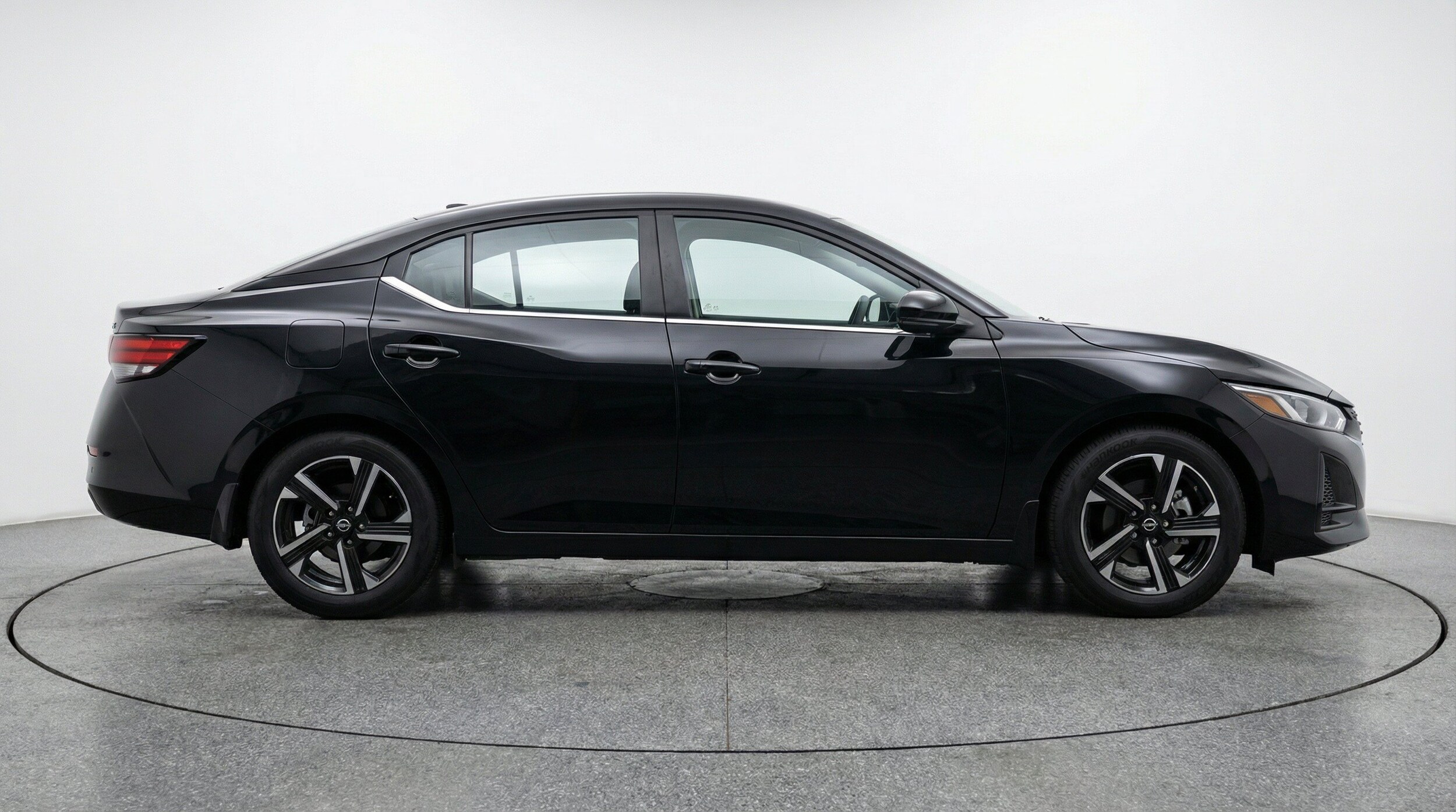 Thumbnail: 2025 Nissan Sentra - 11