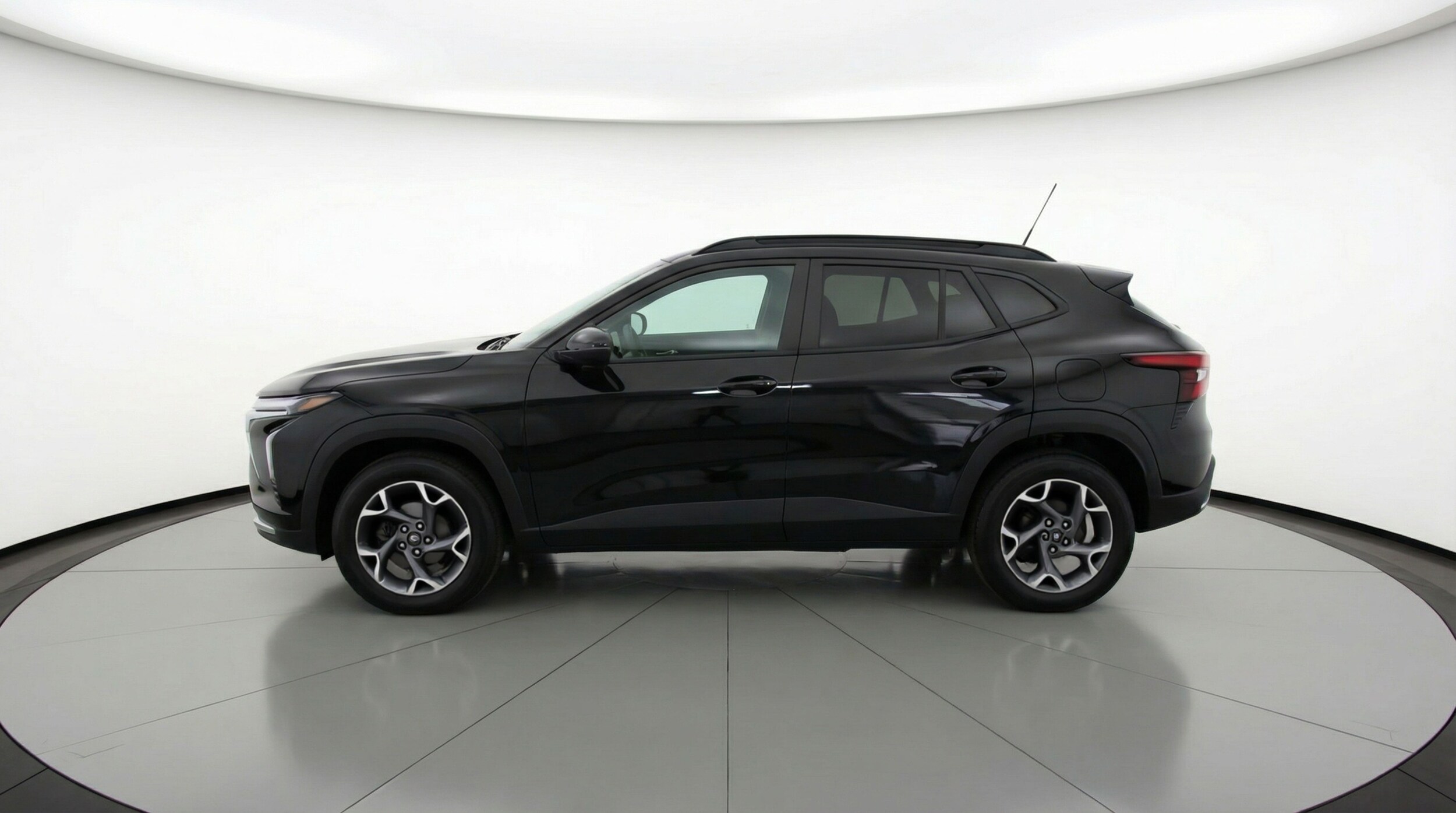 Thumbnail: 2025 Chevrolet Trax - 4