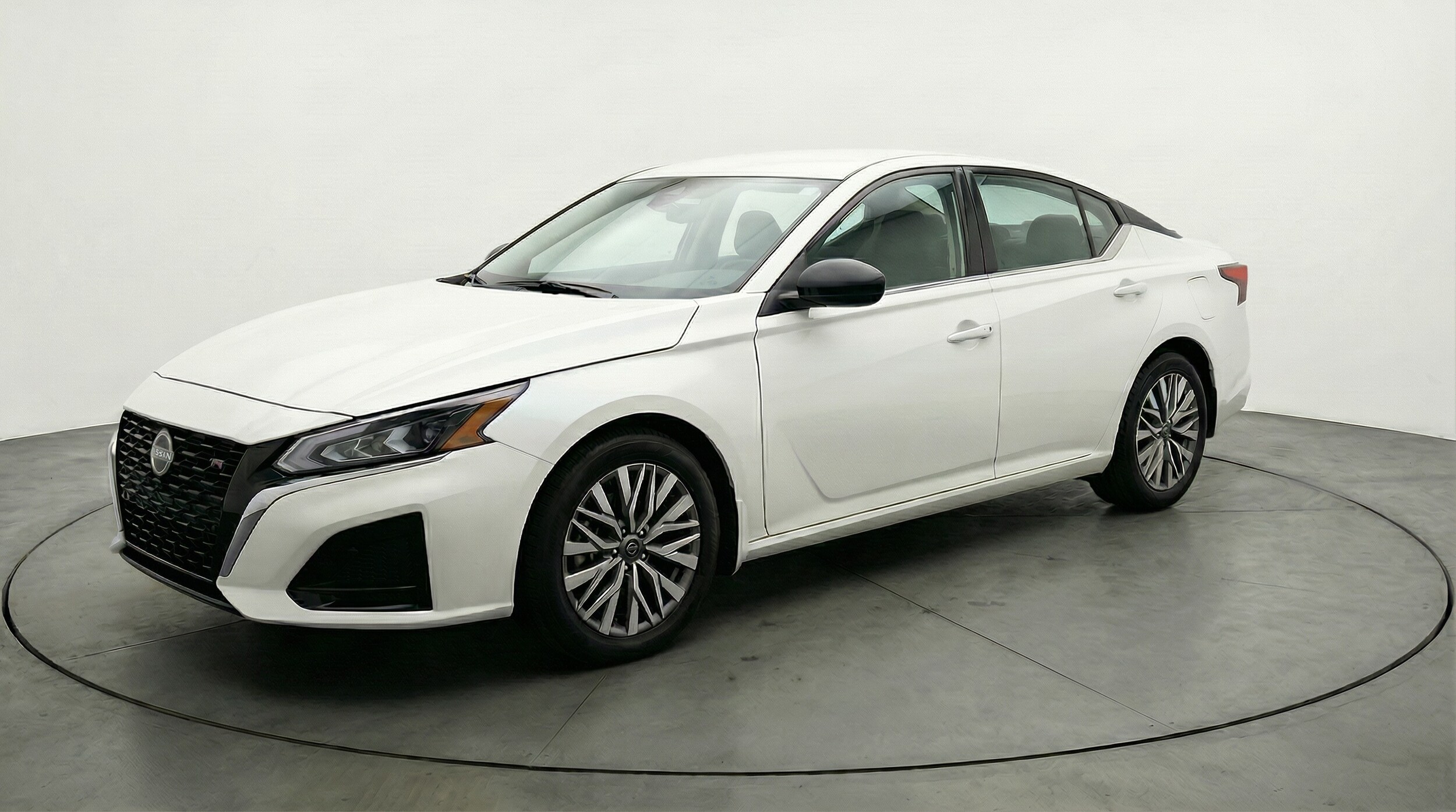 Thumbnail: 2025 Nissan Altima - 3