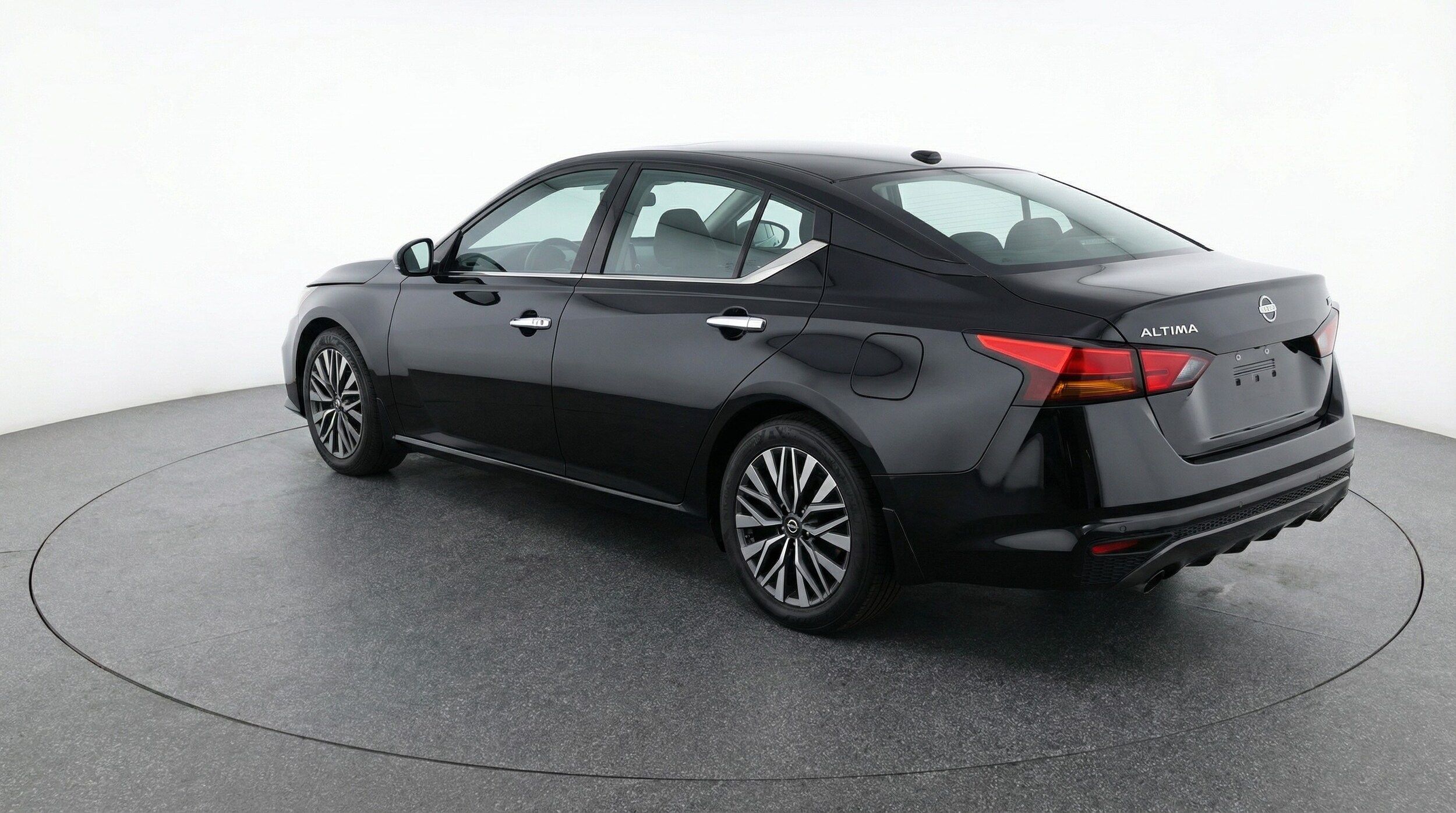 Thumbnail: 2025 Nissan Altima - 5