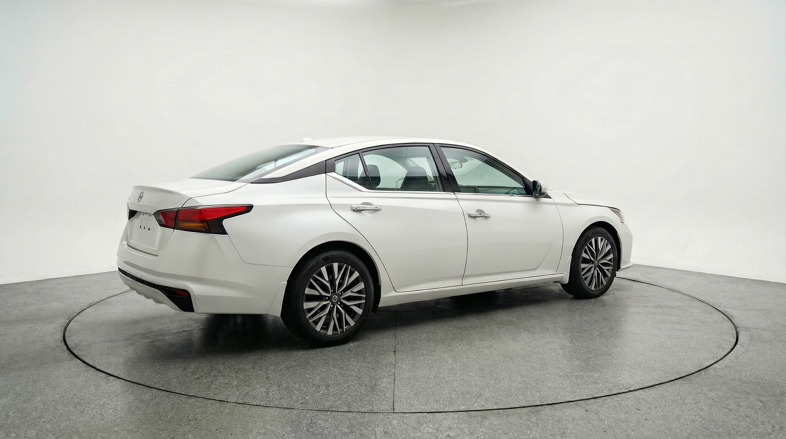 Thumbnail: 2025 Nissan Altima - 7