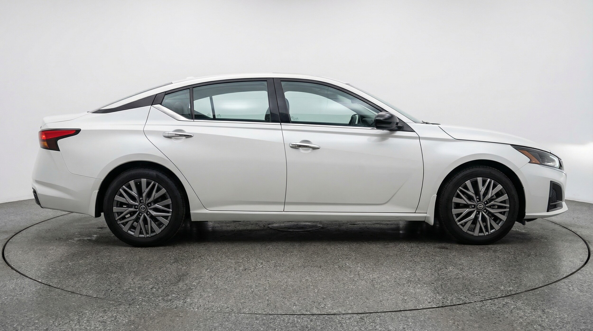 Thumbnail: 2025 Nissan Altima - 8