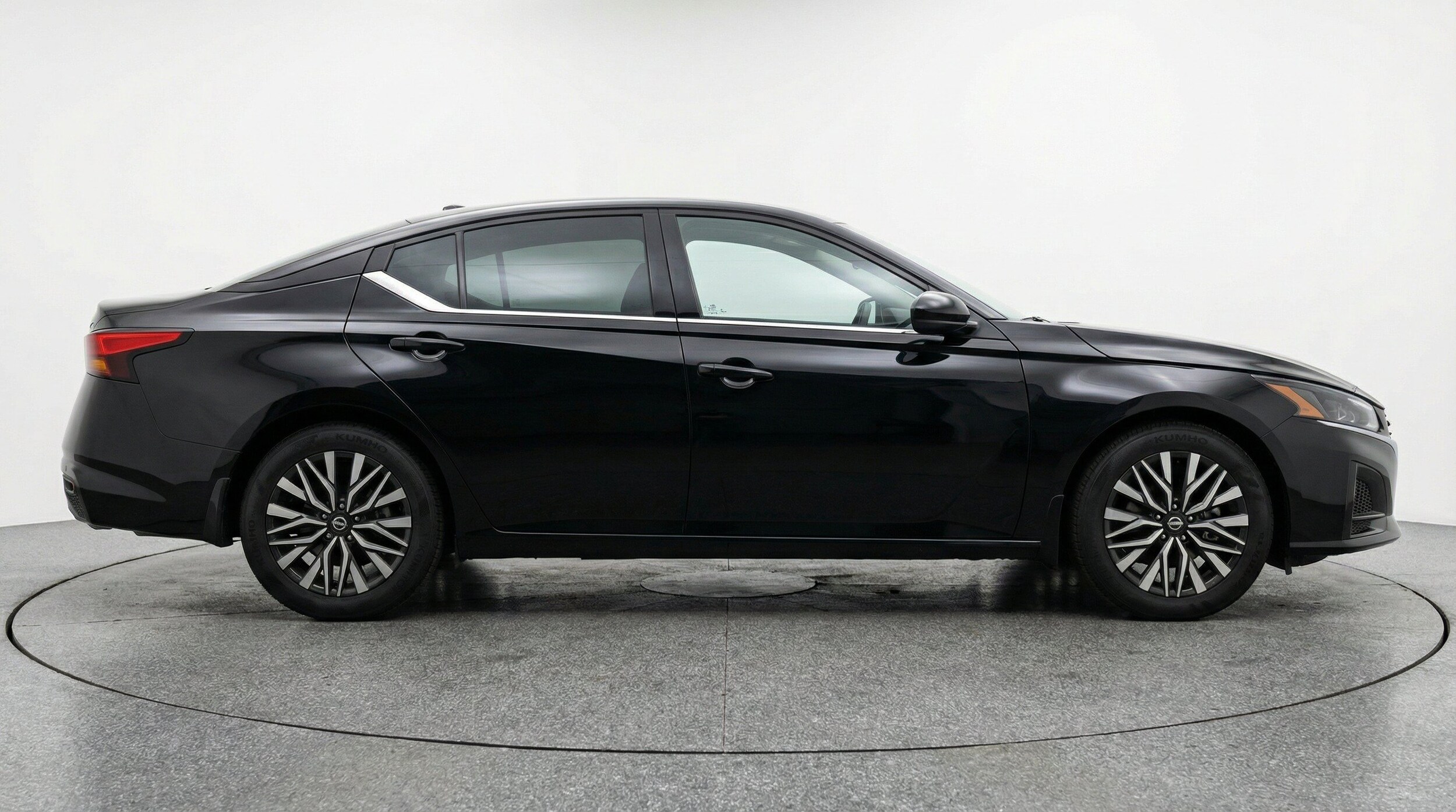 Thumbnail: 2025 Nissan Altima - 11
