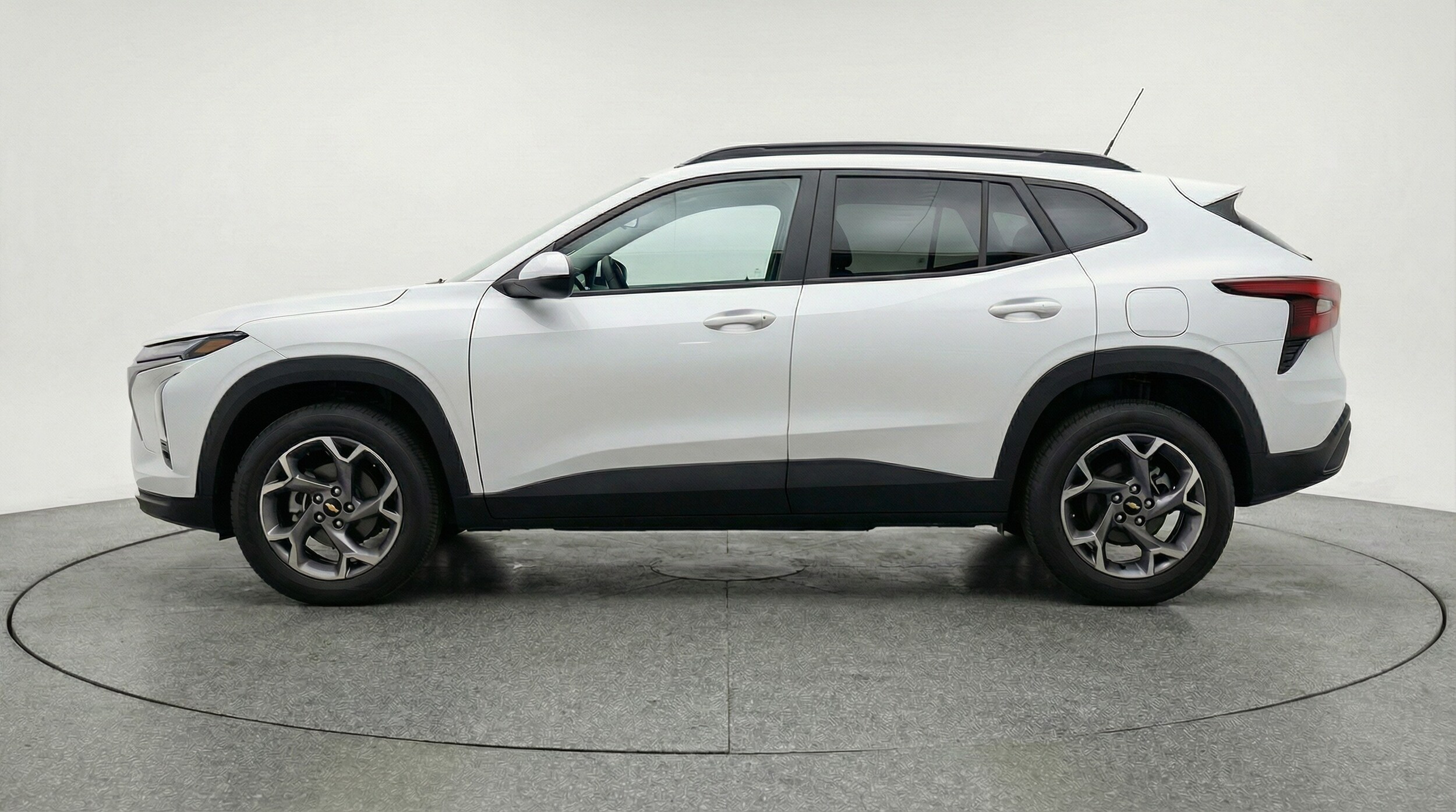 Thumbnail: 2025 Chevrolet Trax - 4