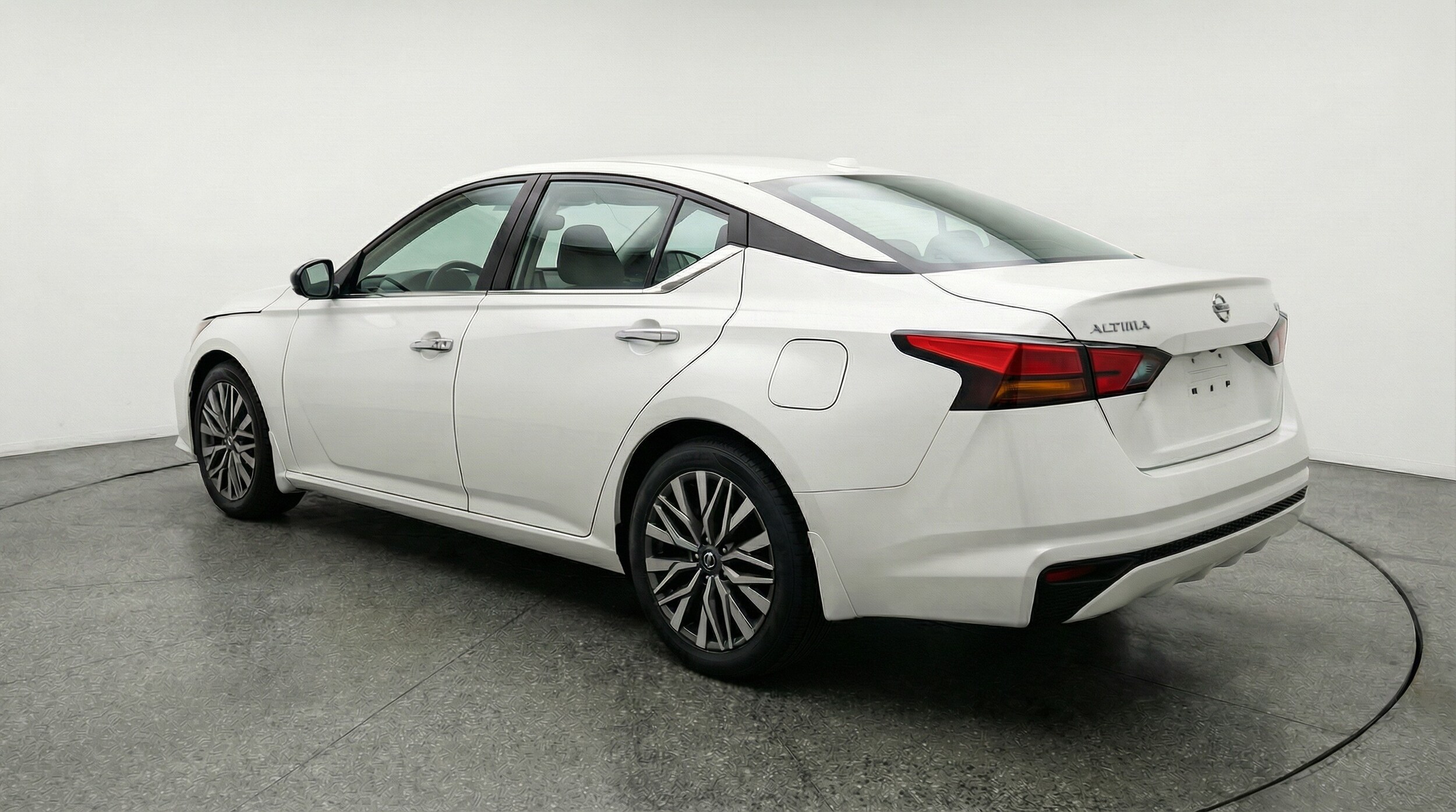 Thumbnail: 2025 Nissan Altima - 5