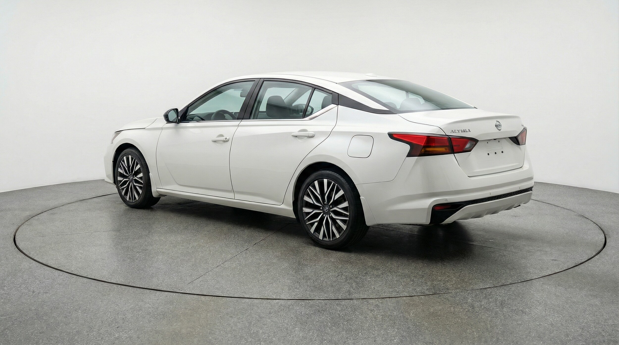 Thumbnail: 2025 Nissan Altima - 5