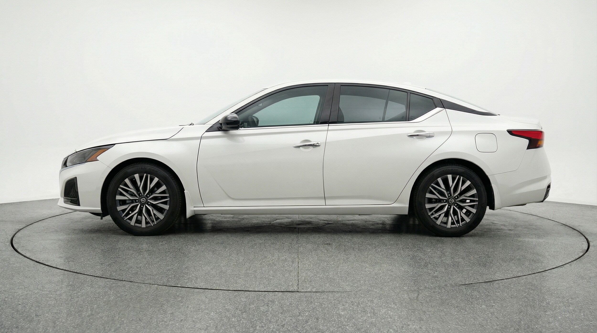 Thumbnail: 2025 Nissan Altima - 4