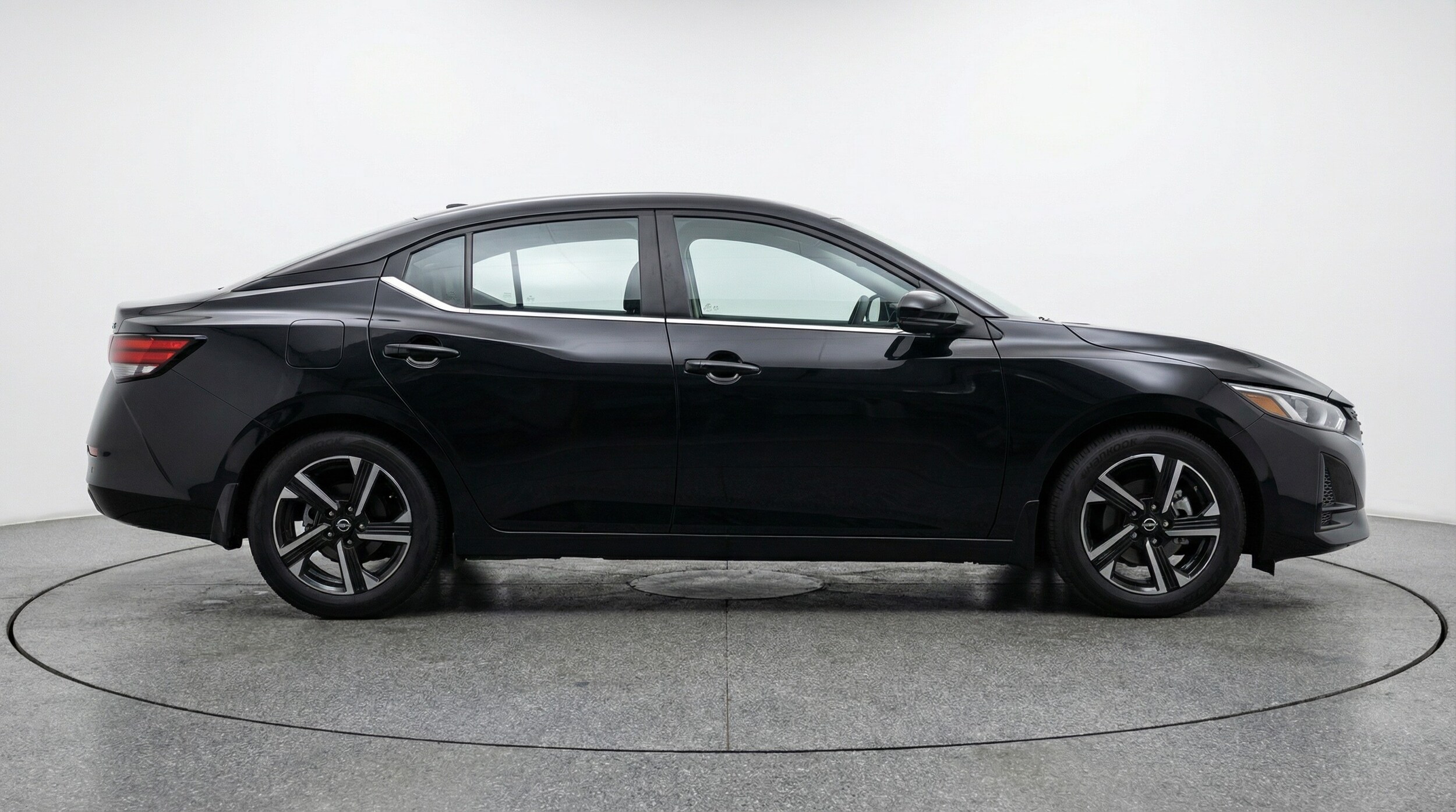 Thumbnail: 2025 Nissan Sentra - 8